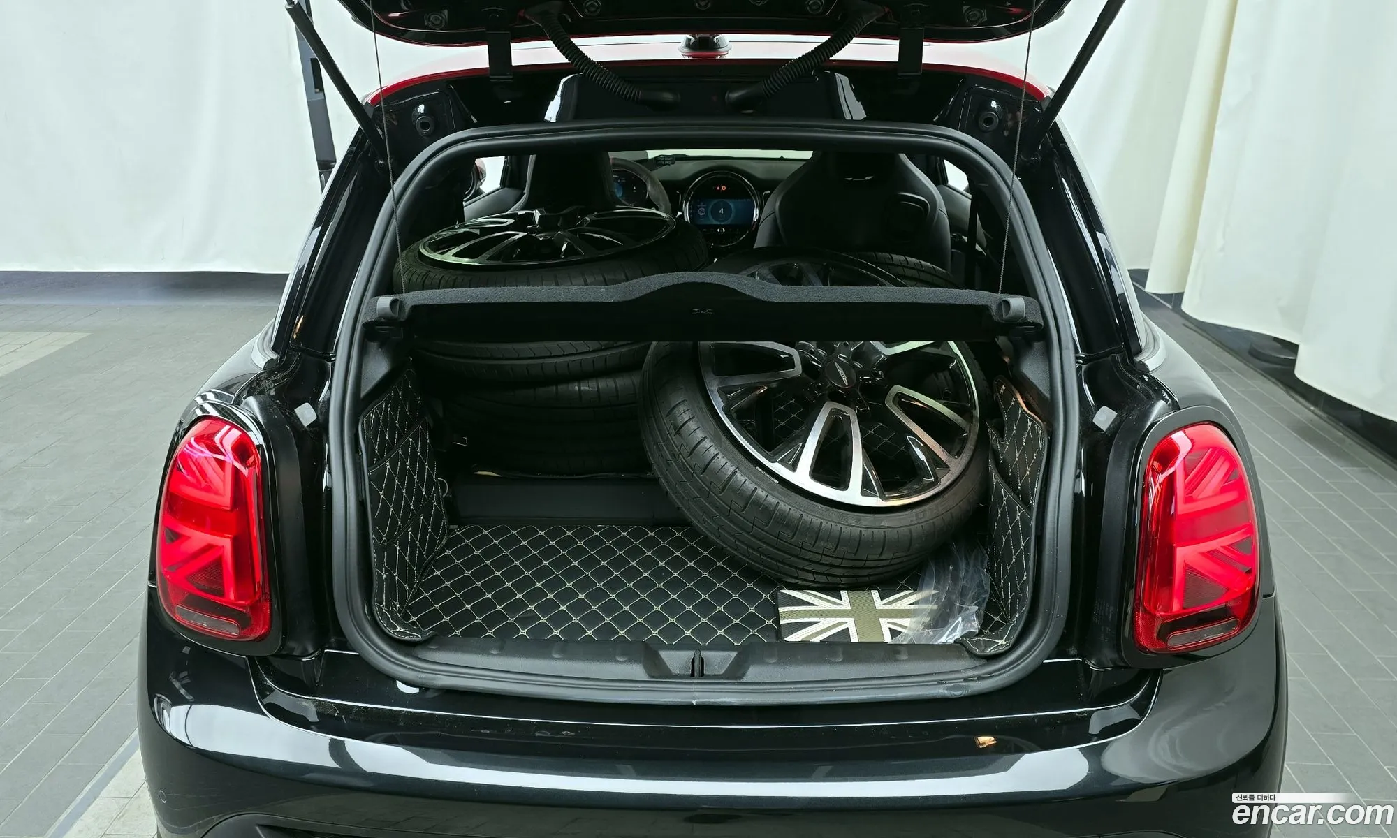 Mini Cooper S 2022 WMW81DH0XP2T47908 — 8