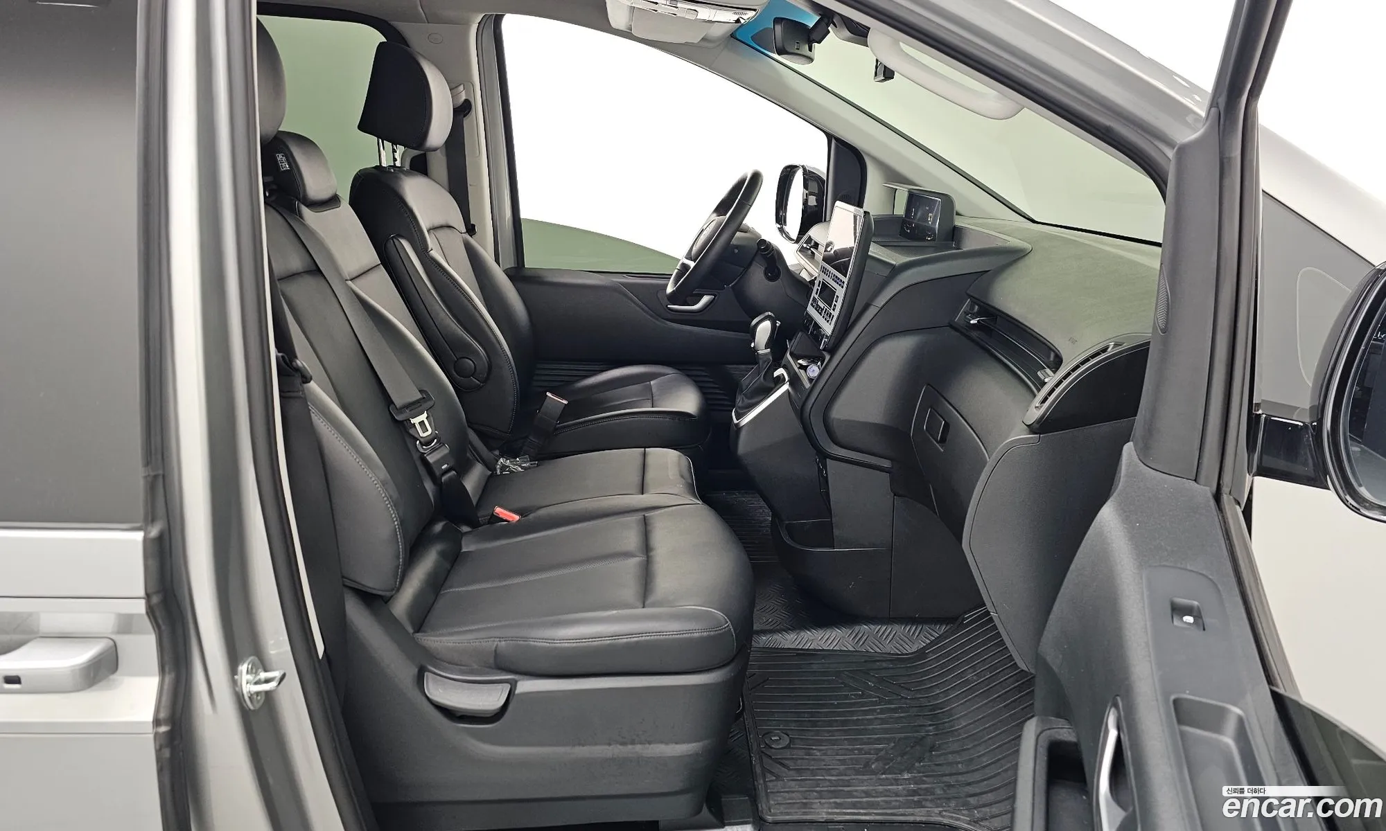 Hyundai Staria 2022 — 15