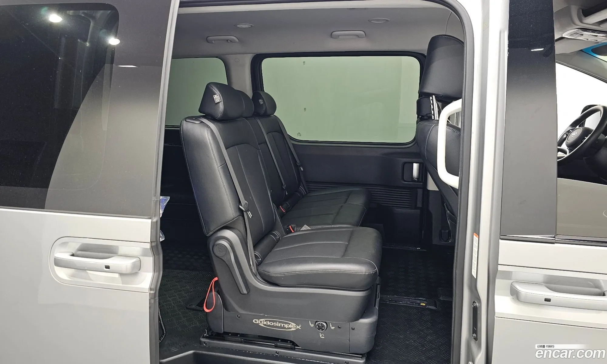 Hyundai Staria 2022 — 3