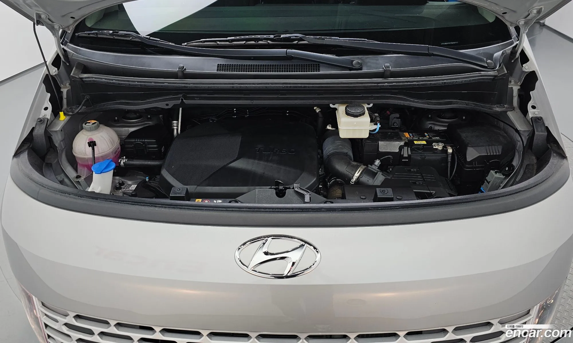Hyundai Staria 2022 — 17