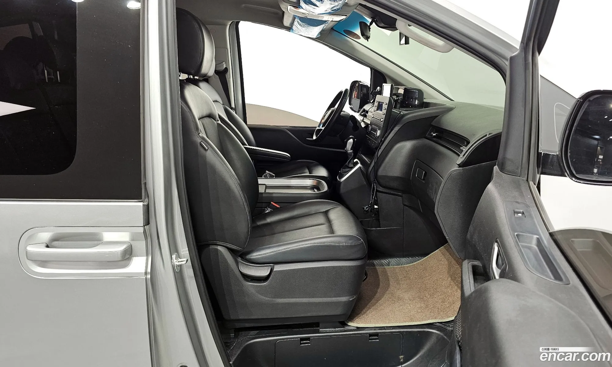 Hyundai Staria 2021 — 10