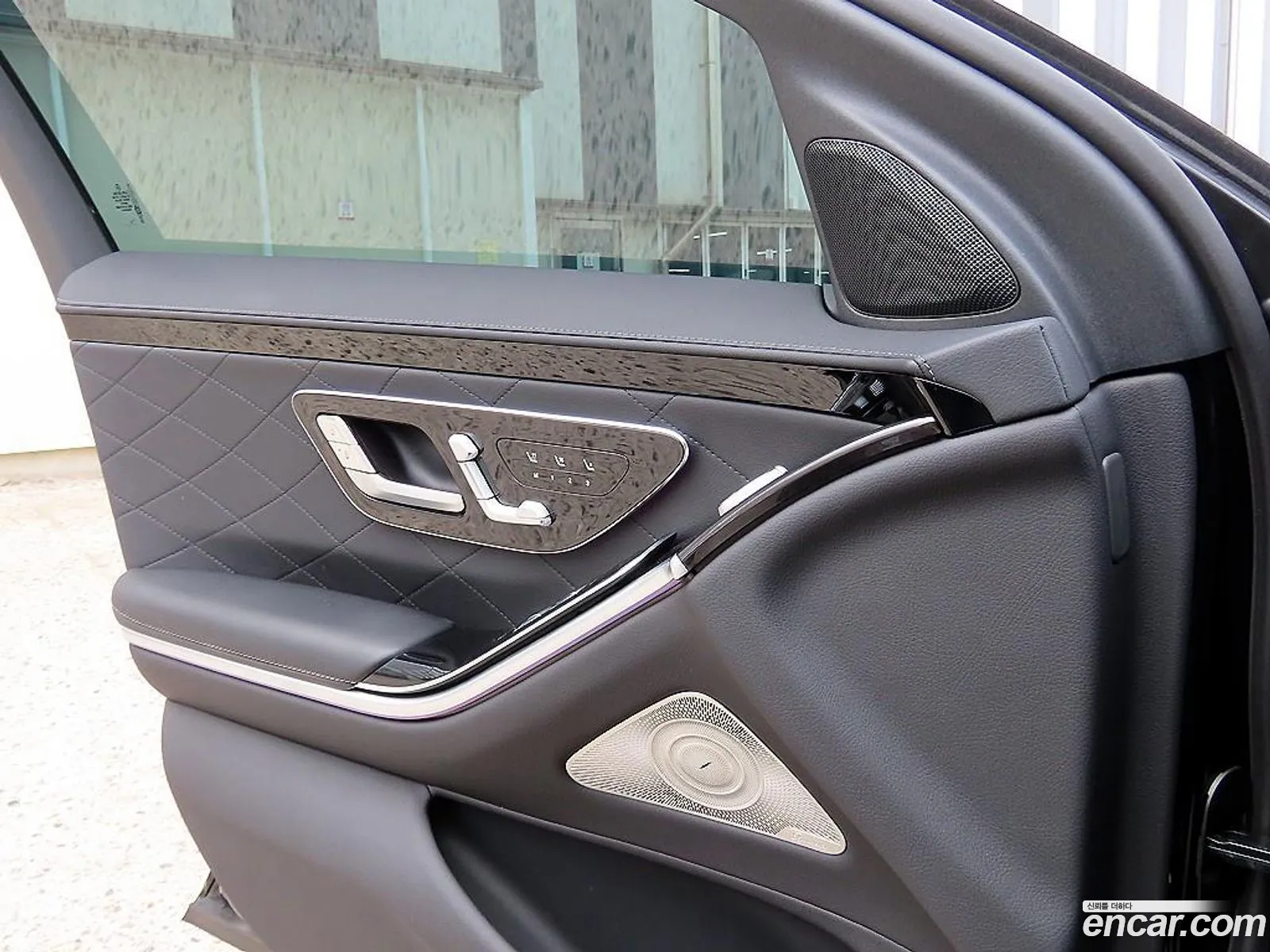 Mercedes-Benz S-Class W223 2025 — 14