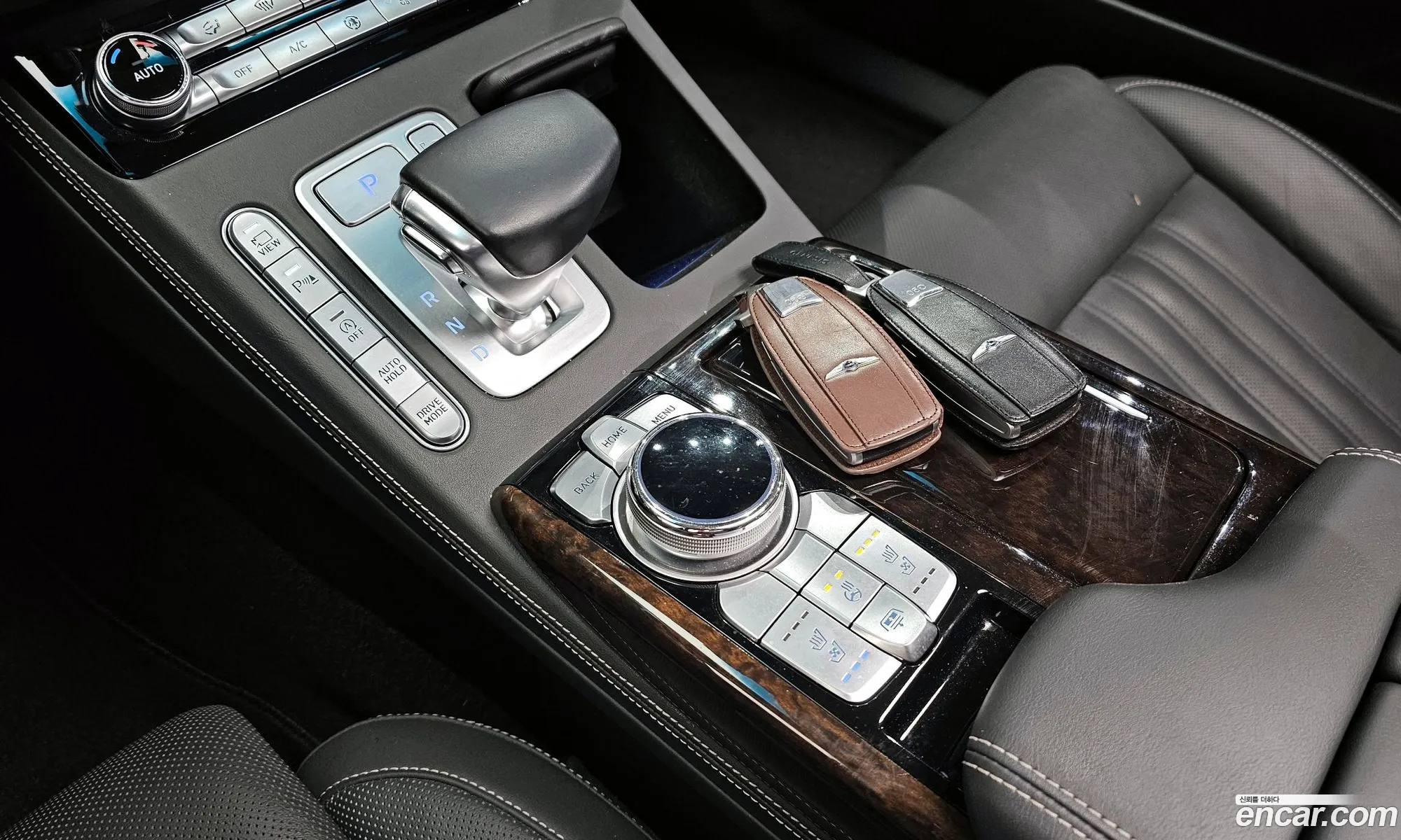 Genesis G90 2019 — 17