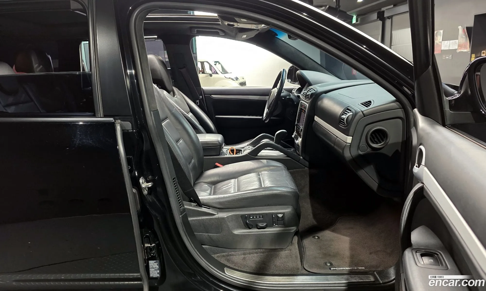 Porsche Cayenne 2006 WP1AC29P86LA90625 — 17
