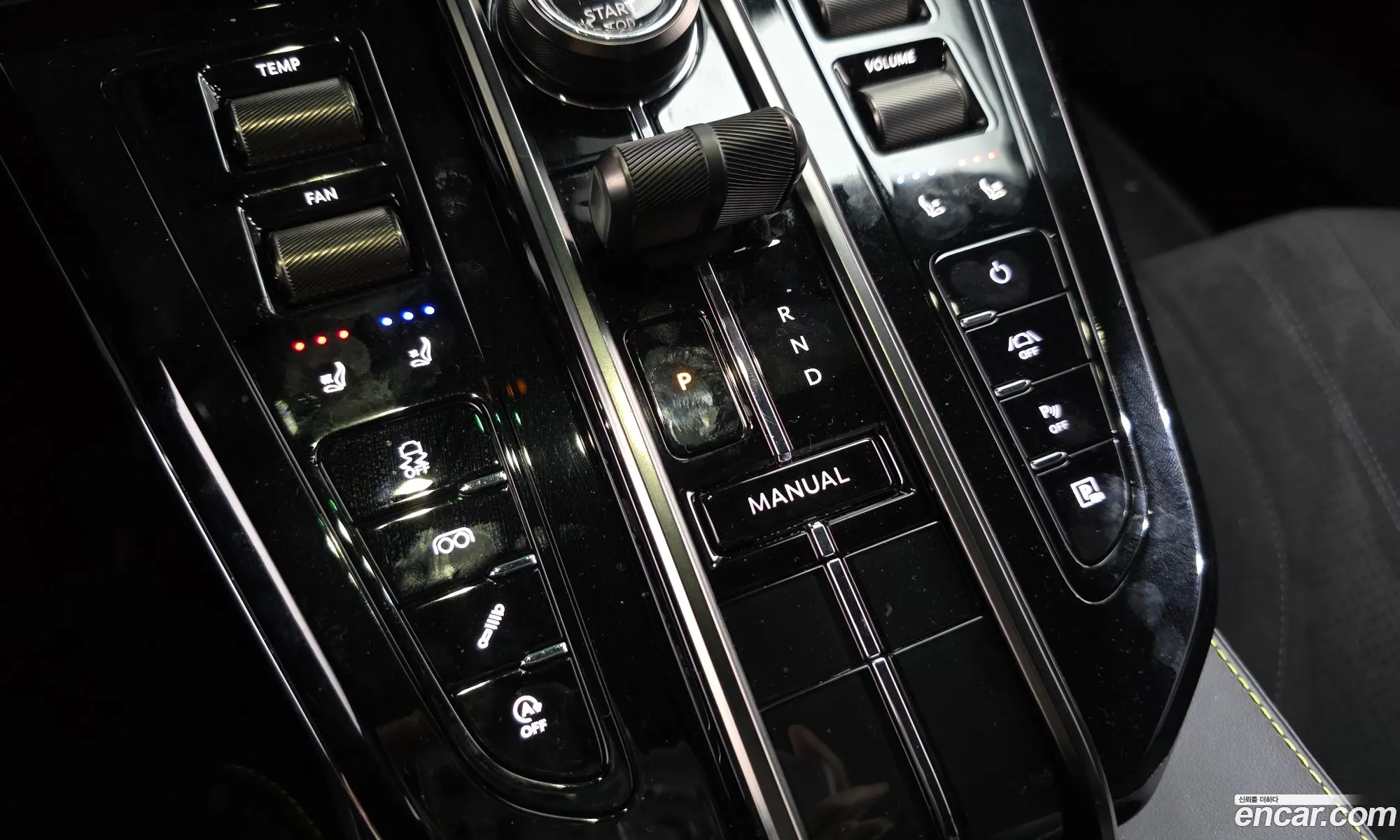 Aston Martin Vantage 2025 49498484848ㄱ84855 — 16