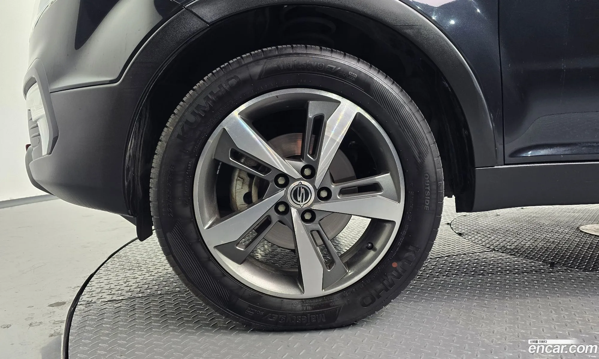 KG Mobility (SsangYong) Style Korando C 2017 — 13