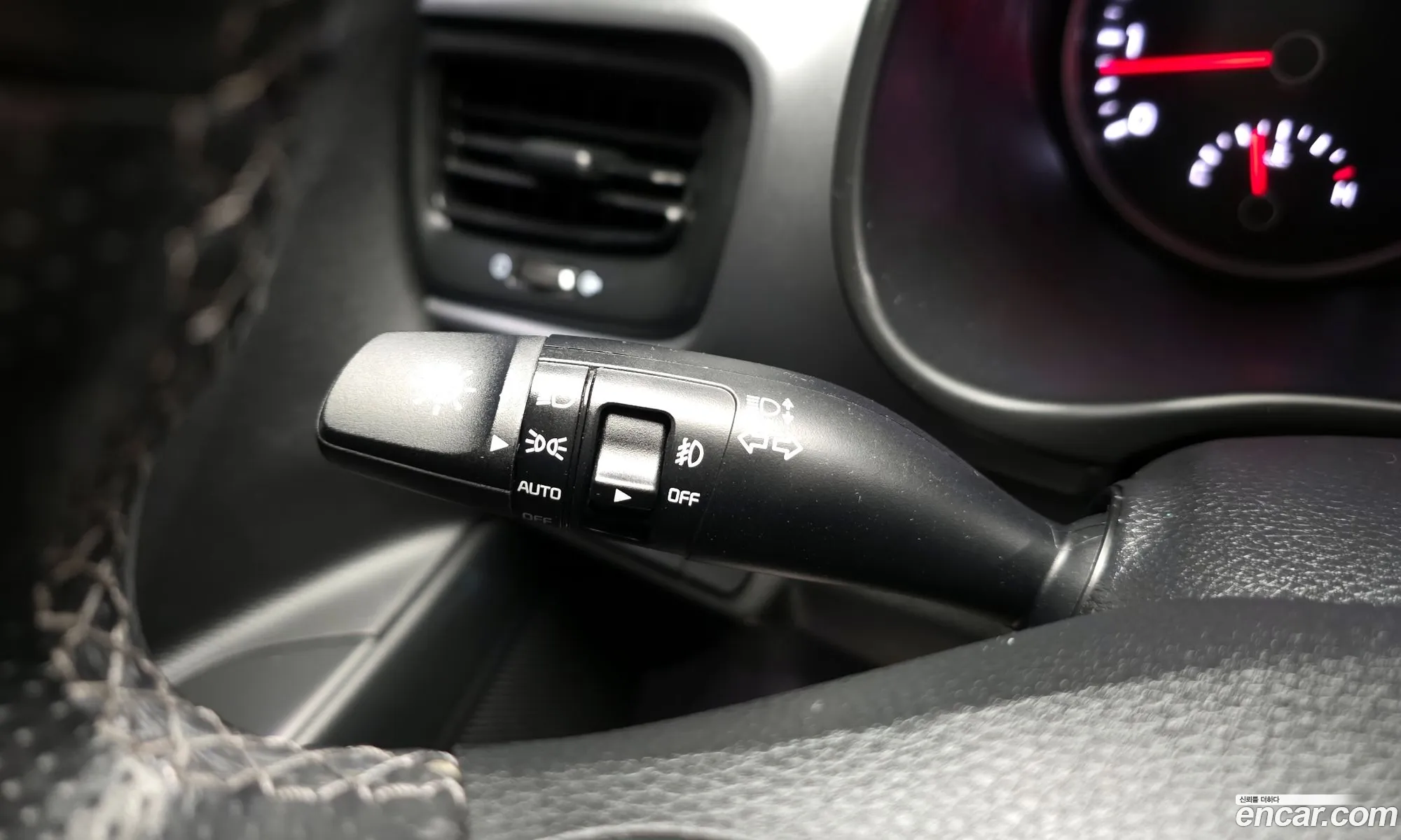 Kia Stonic 2019 — 16