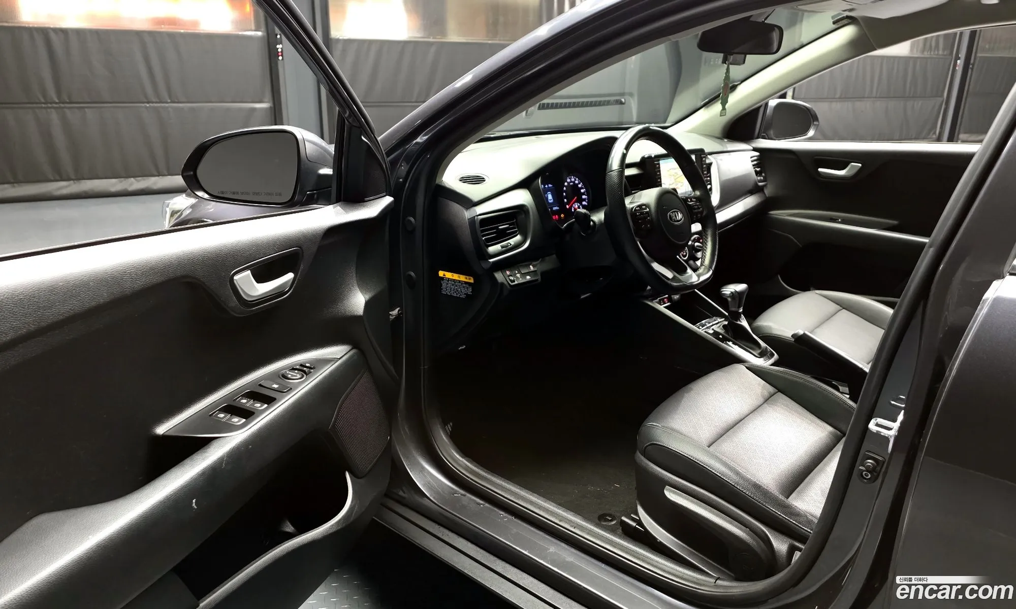 Kia Stonic 2019 — 10