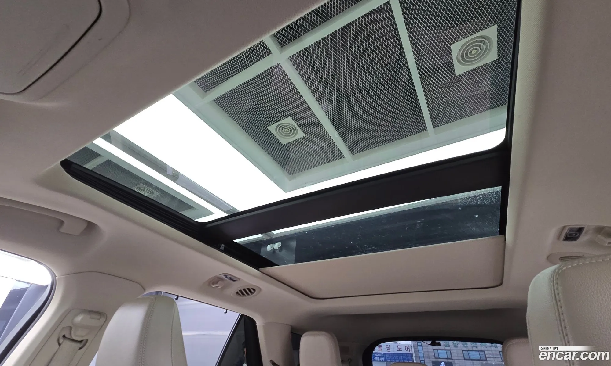 Ford Explorer 6th Gen 2022 1FMSK8FH0NGA51989 — 17