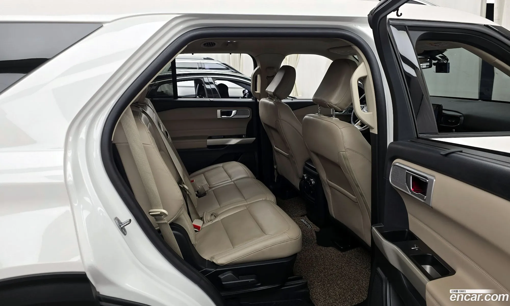 Ford Explorer 6th Gen 2022 1FMSK8FH0NGA51989 — 8
