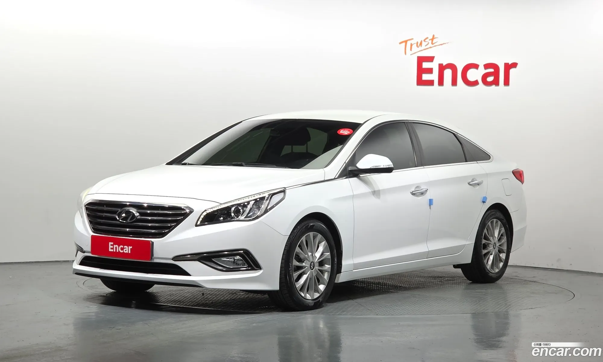 Hyundai LF Sonata 2017 — 14