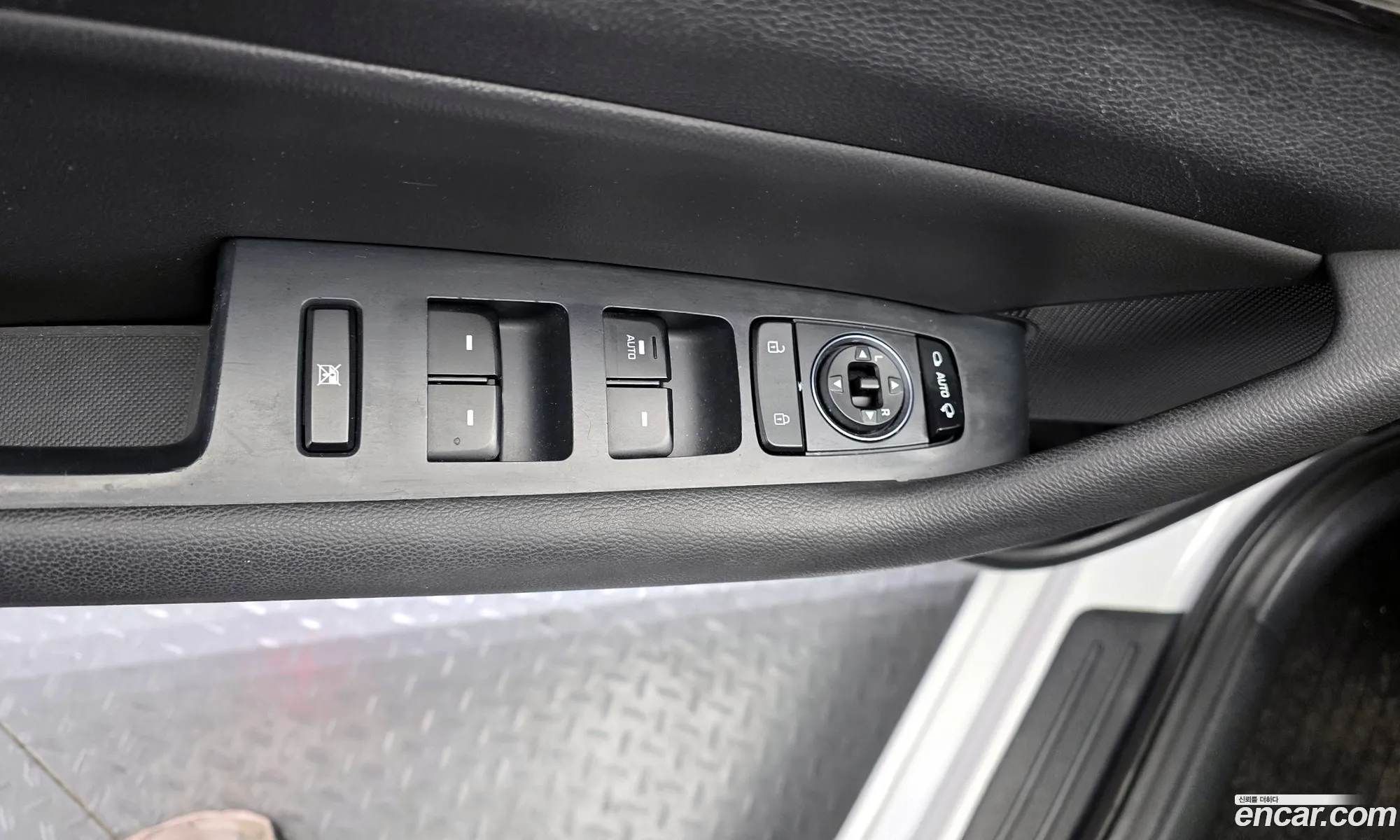 Hyundai LF Sonata 2017 — 9