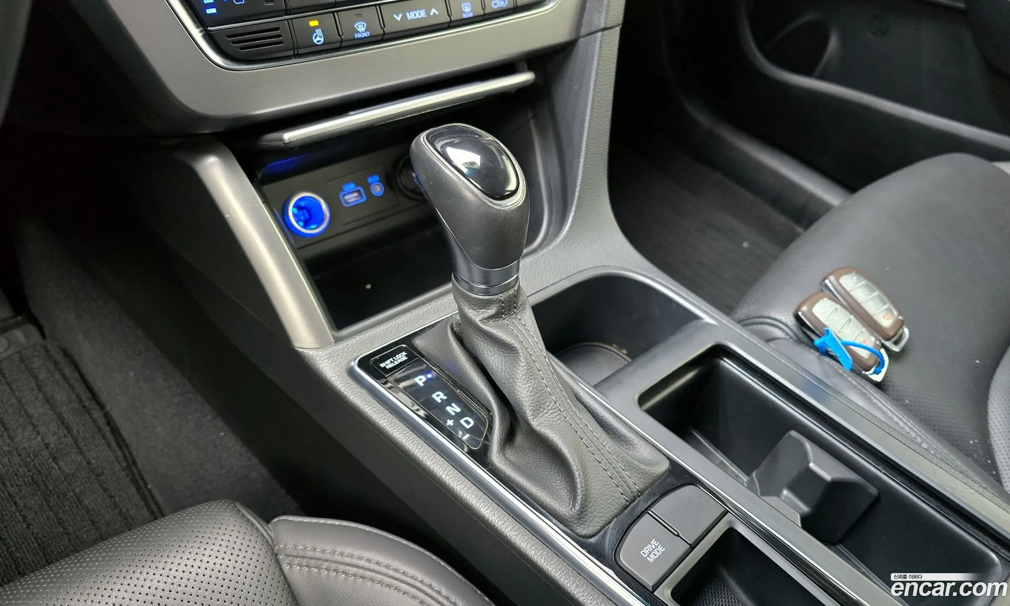 Hyundai LF Sonata 2014 — 11