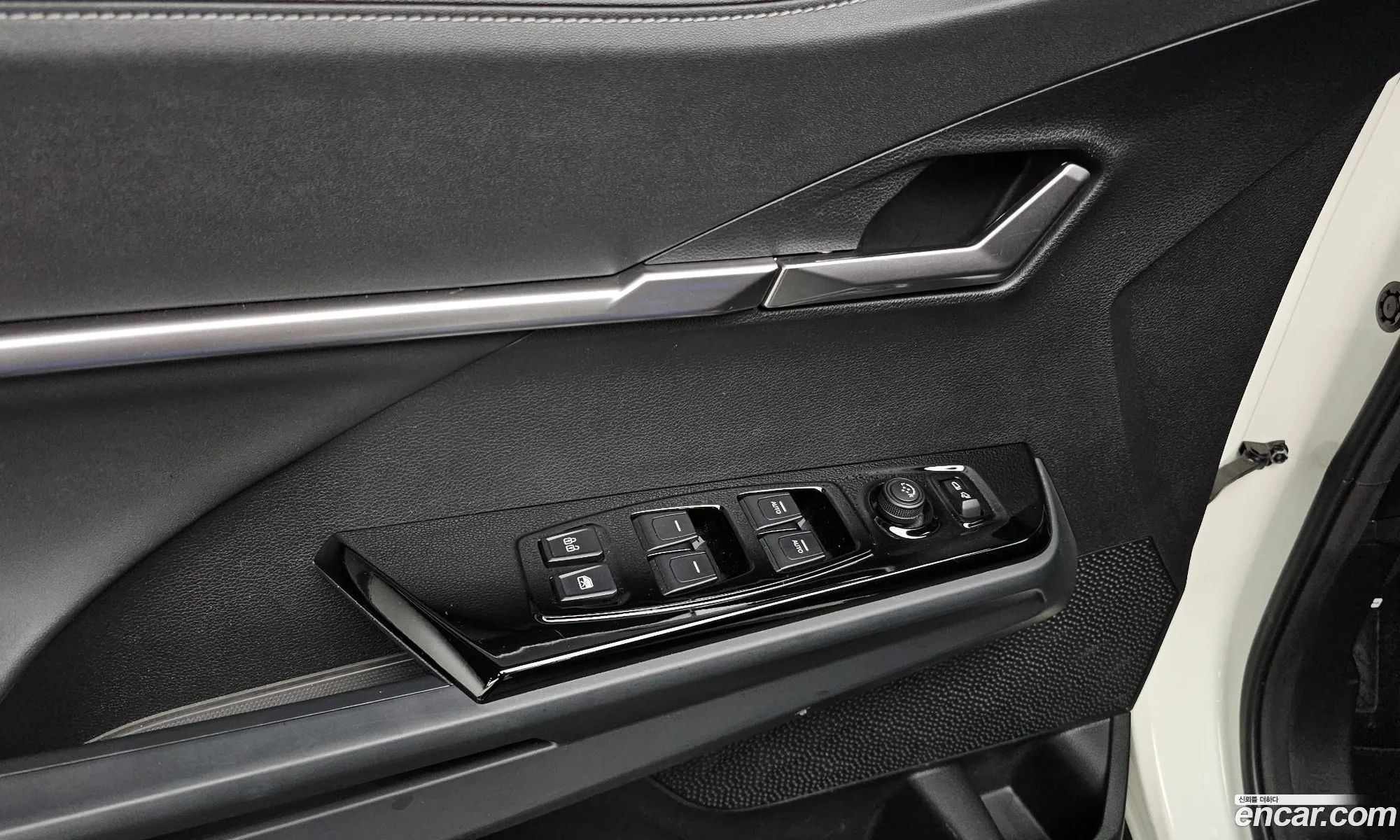 KG Mobility (SsangYong) Torres 2022 — 14