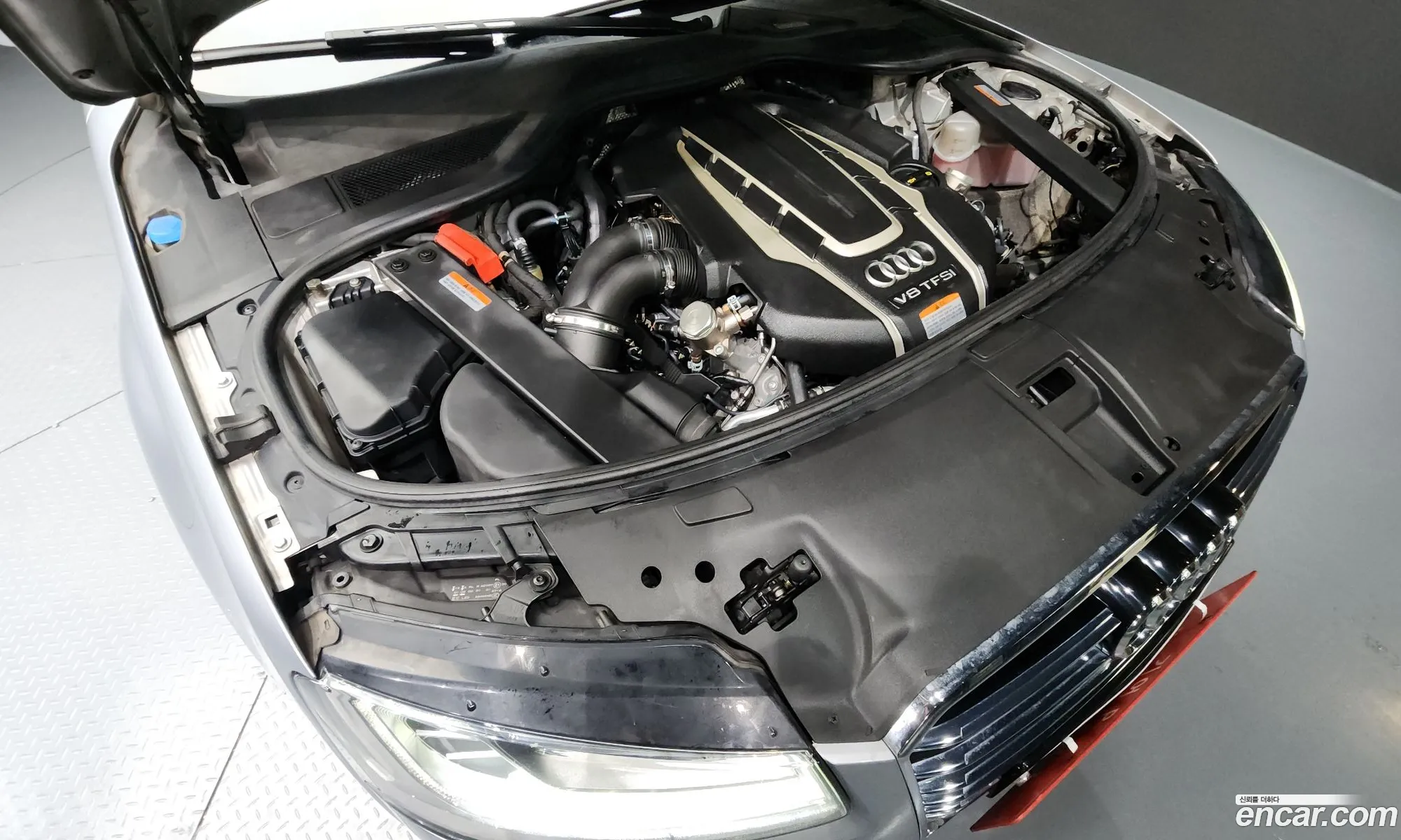 Audi A8 2015 WAUZZZ4H4FN006037 — 5