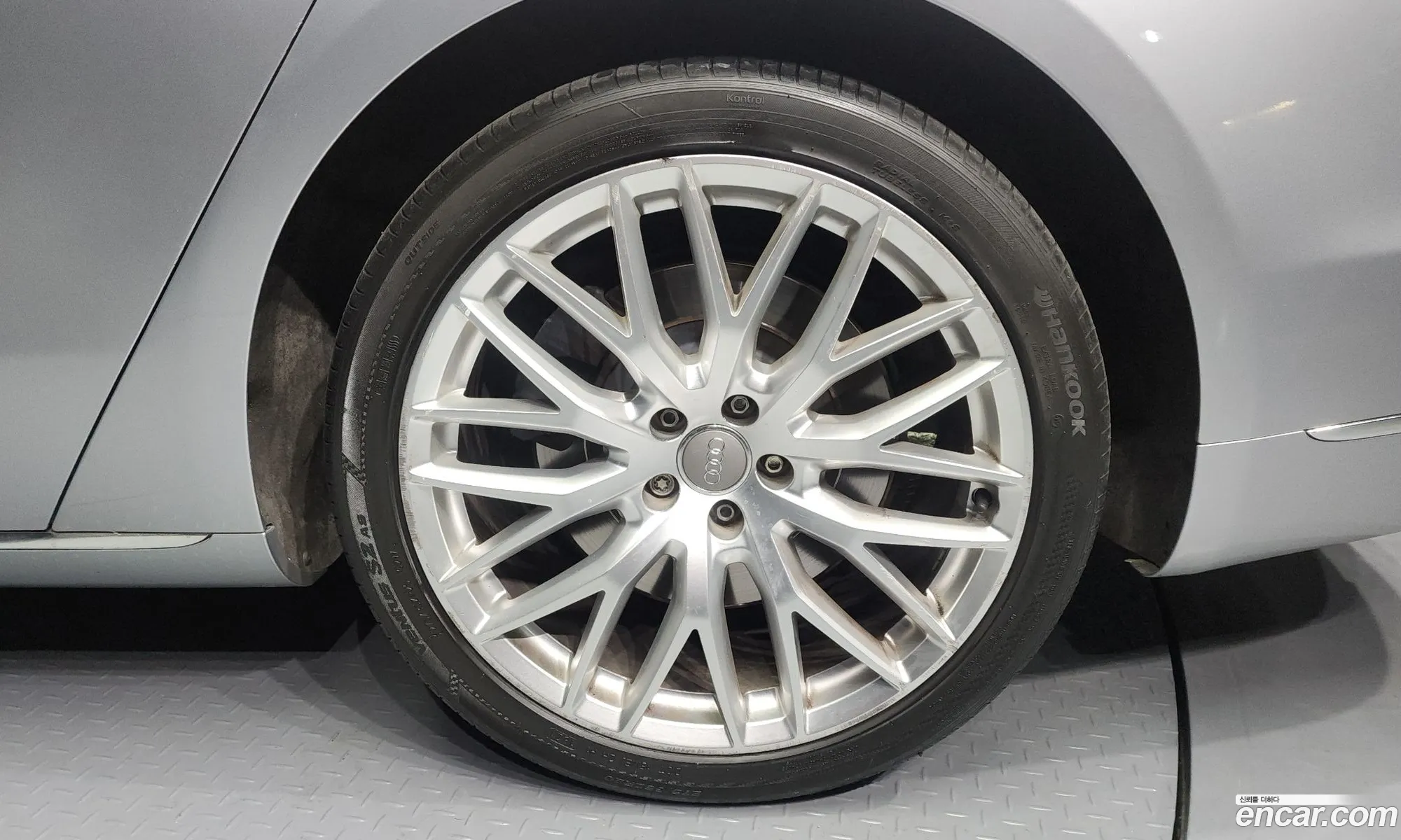 Audi A8 2015 WAUZZZ4H4FN006037 — 11