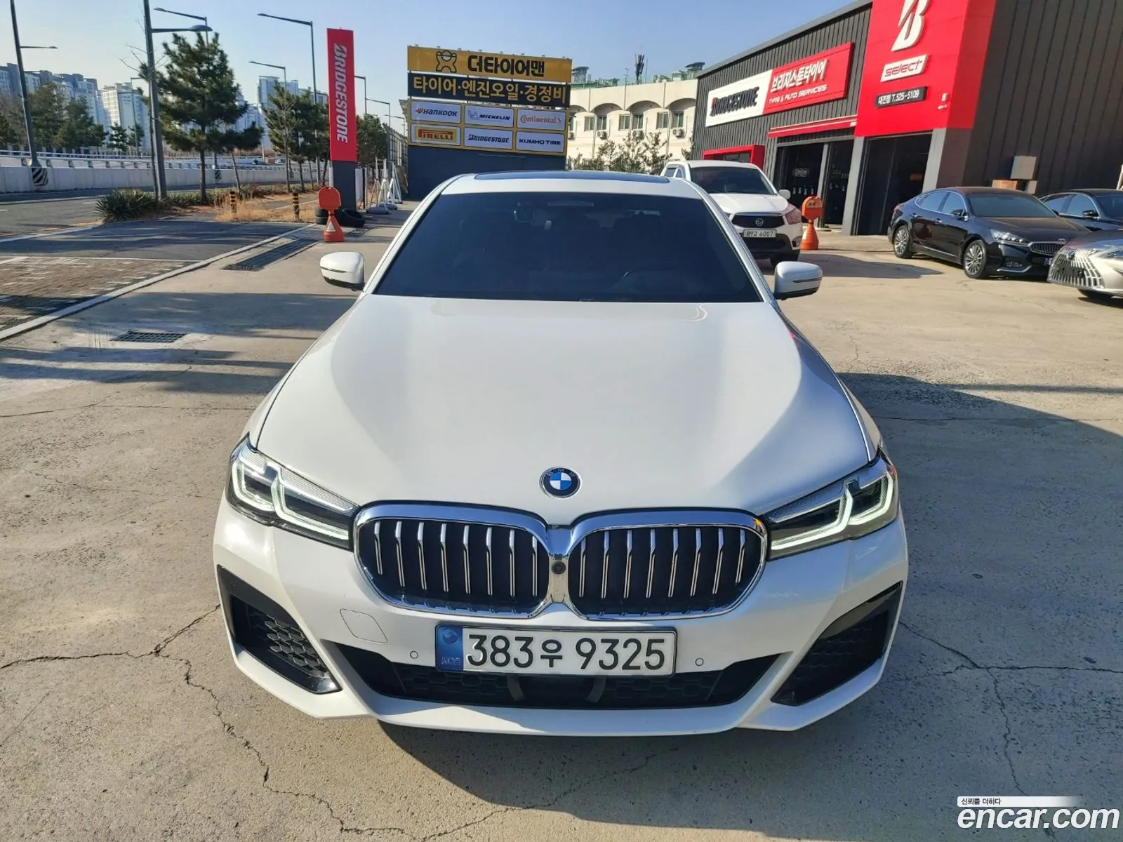 BMW 5 Series 2022 — 17