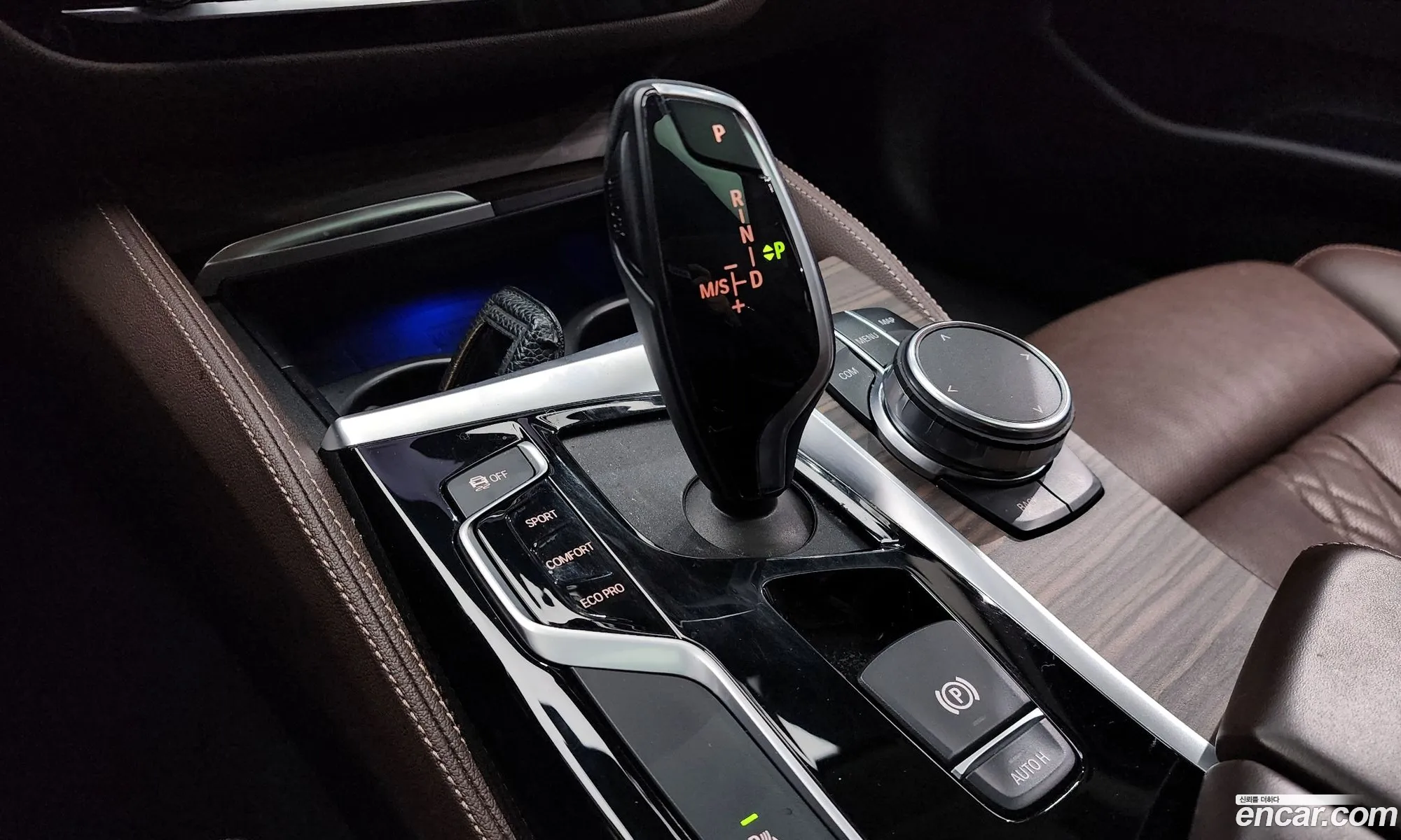 BMW 5 Series 2019 WBAJD9101KWC84251 — 18