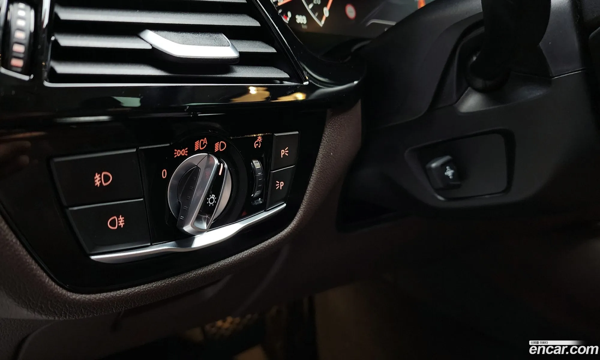 BMW 5 Series 2019 WBAJD9101KWC84251 — 4