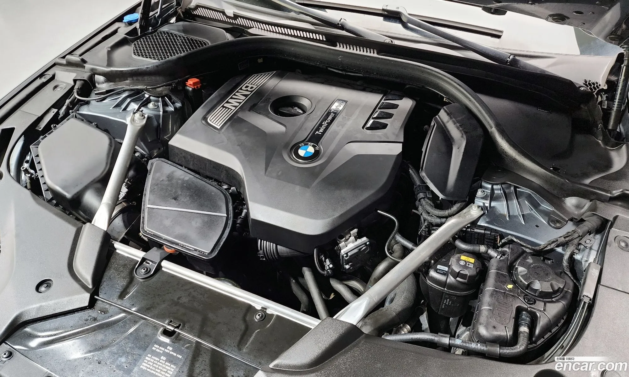 BMW 5 Series 2019 WBAJD9101KWC84251 — 7