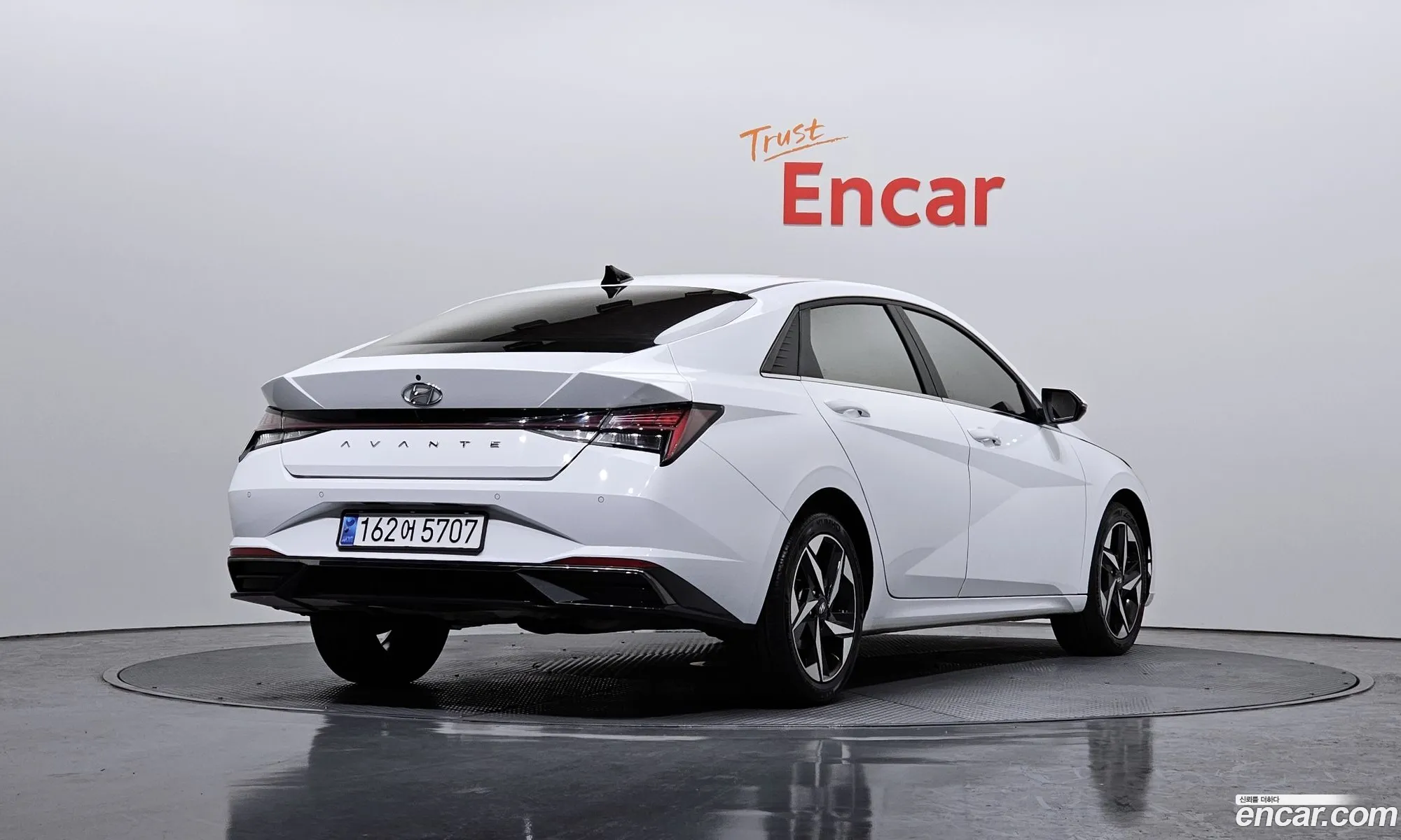 Hyundai Elantra 2021 — 20
