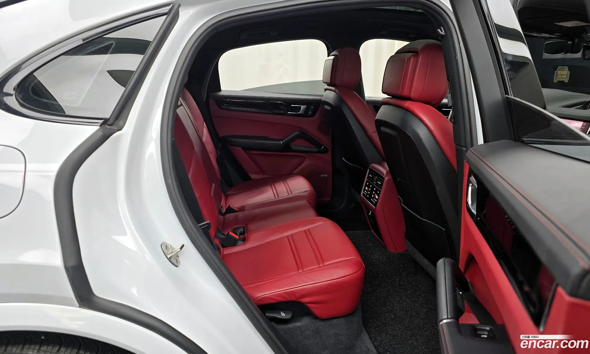 Porsche Cayenne 2022 — 20