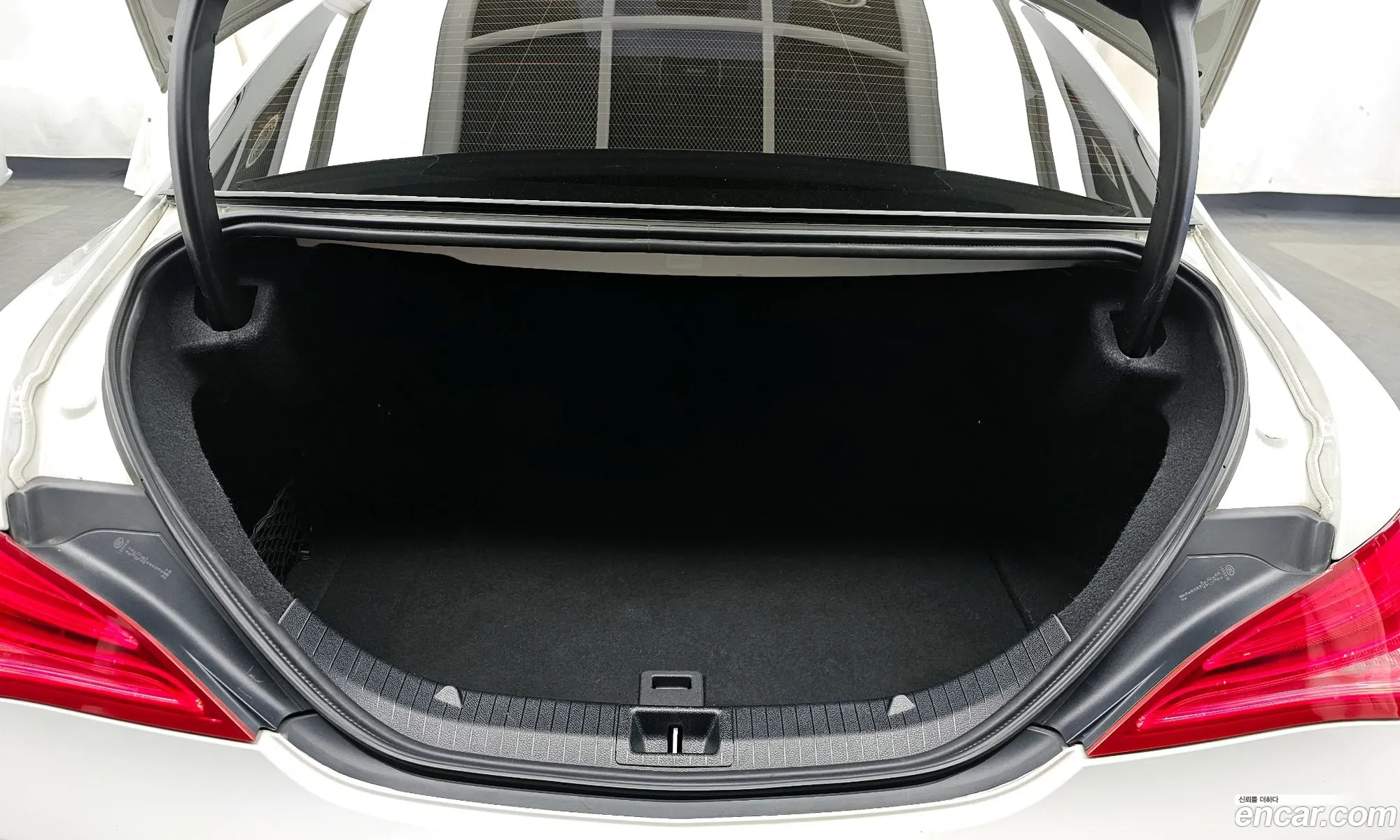 Mercedes-Benz CLA-Class C117 2014 WDDSJ0BB8FN116357 — 16