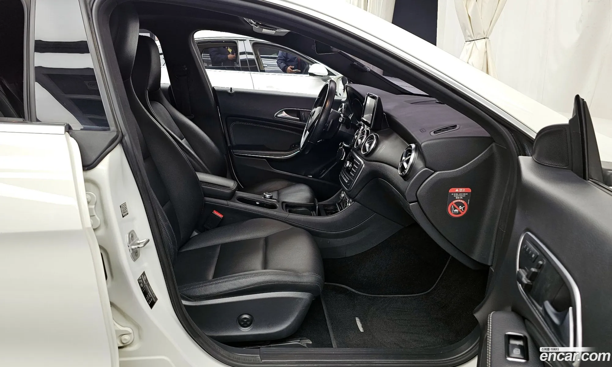 Mercedes-Benz CLA-Class C117 2014 WDDSJ0BB8FN116357 — 13