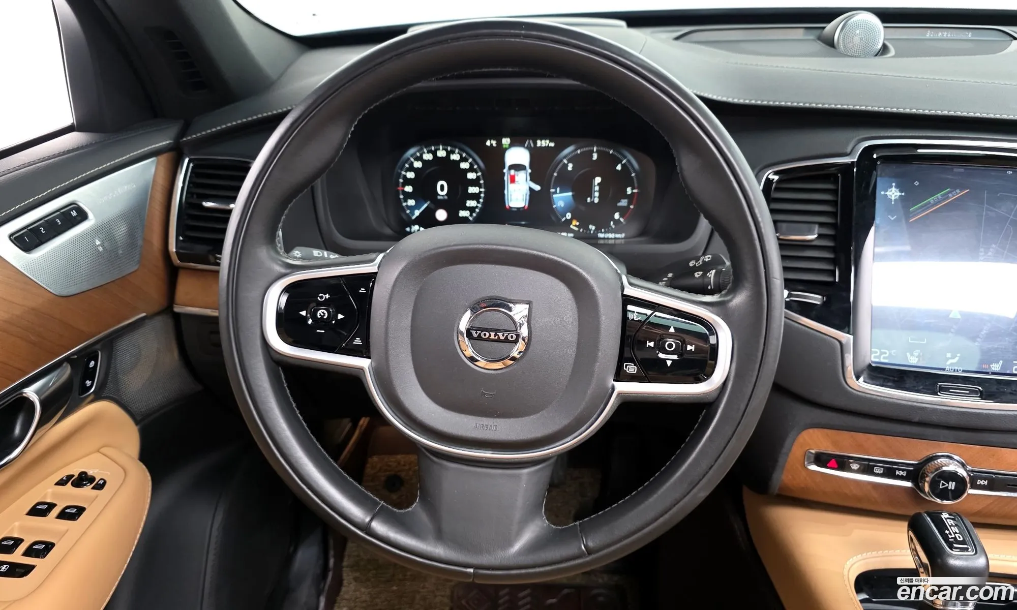 Volvo XC90 2018 YV1LF68TCJ1367577 — 9