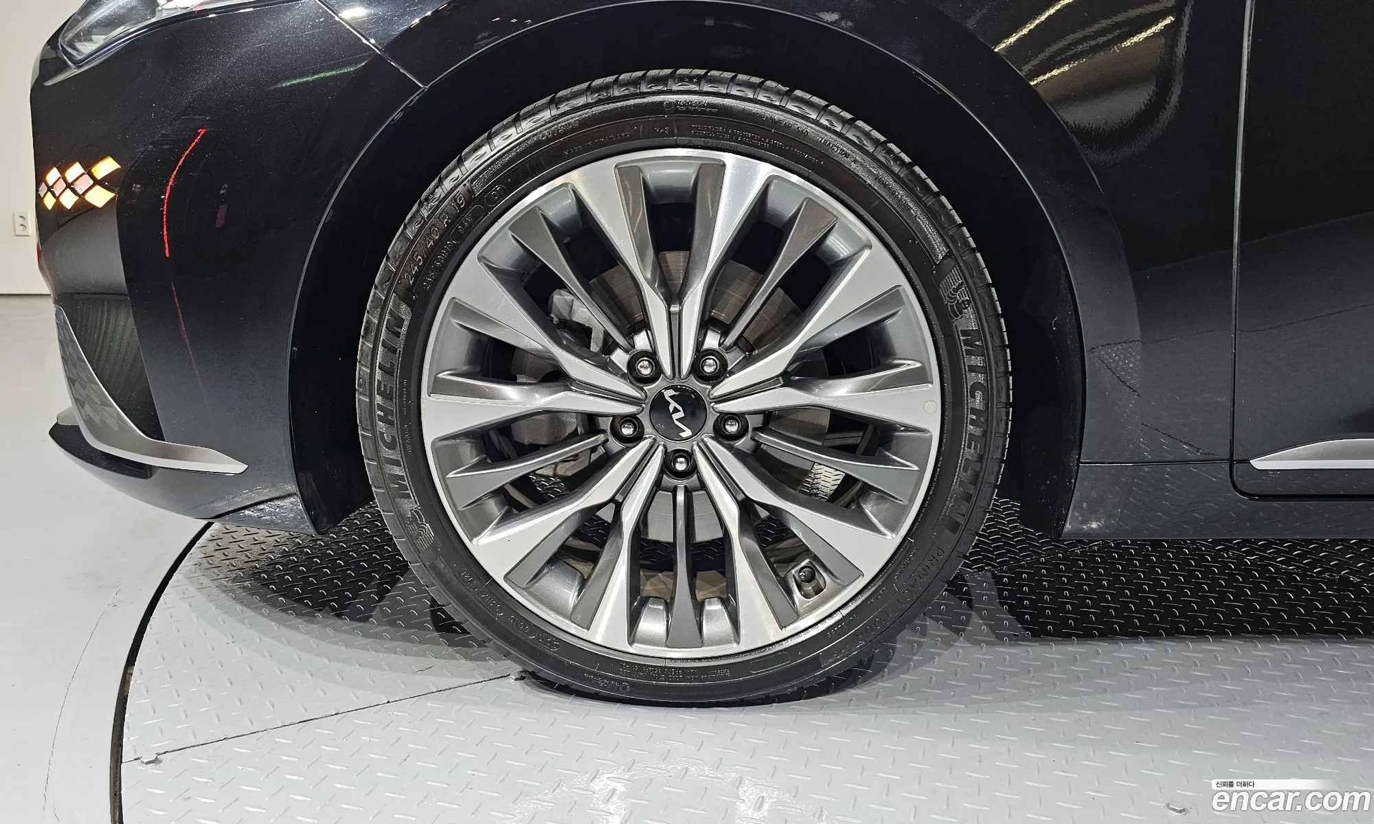 Kia K8 2021 KNAM641BBNA019136 — 5