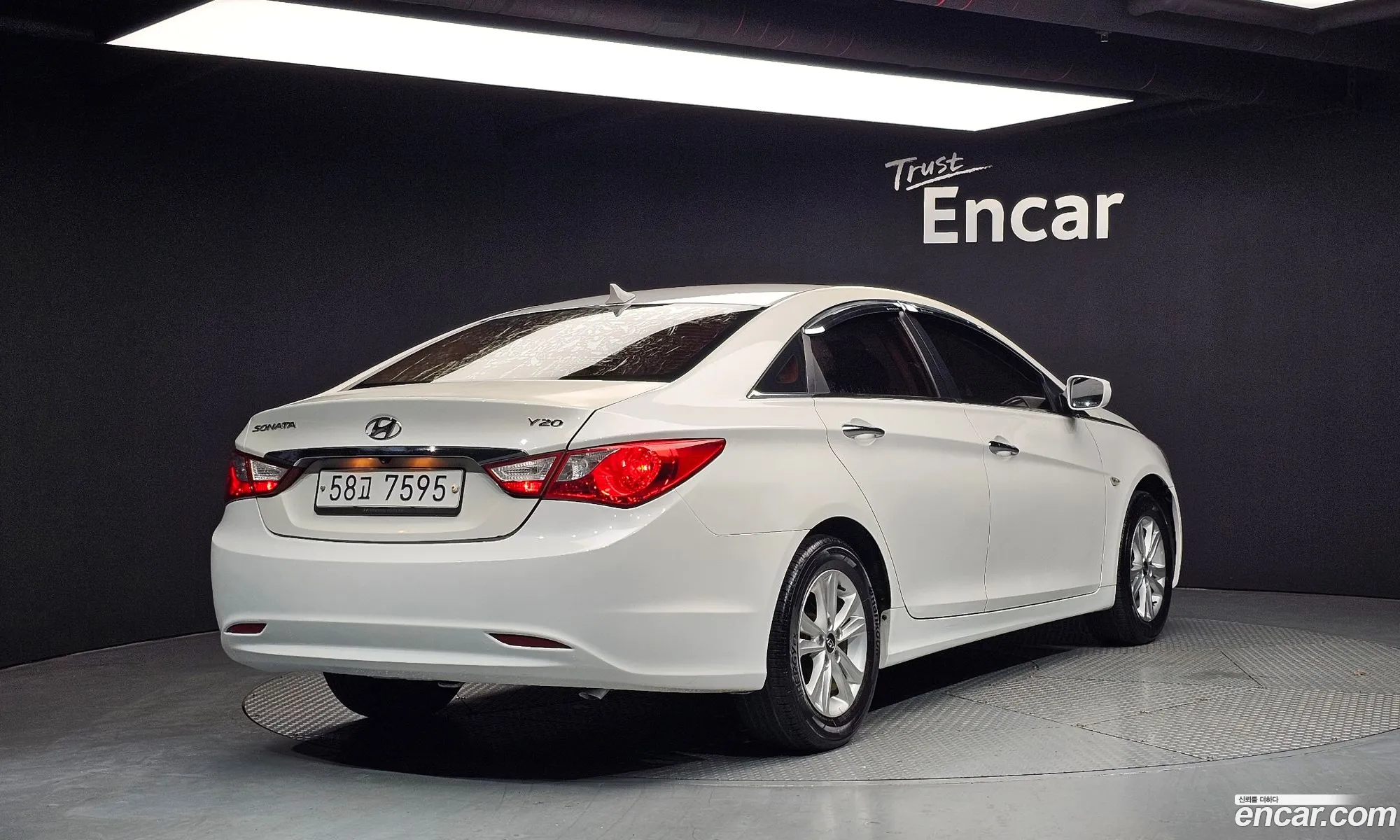 Hyundai YF Sonata 2011 — 7