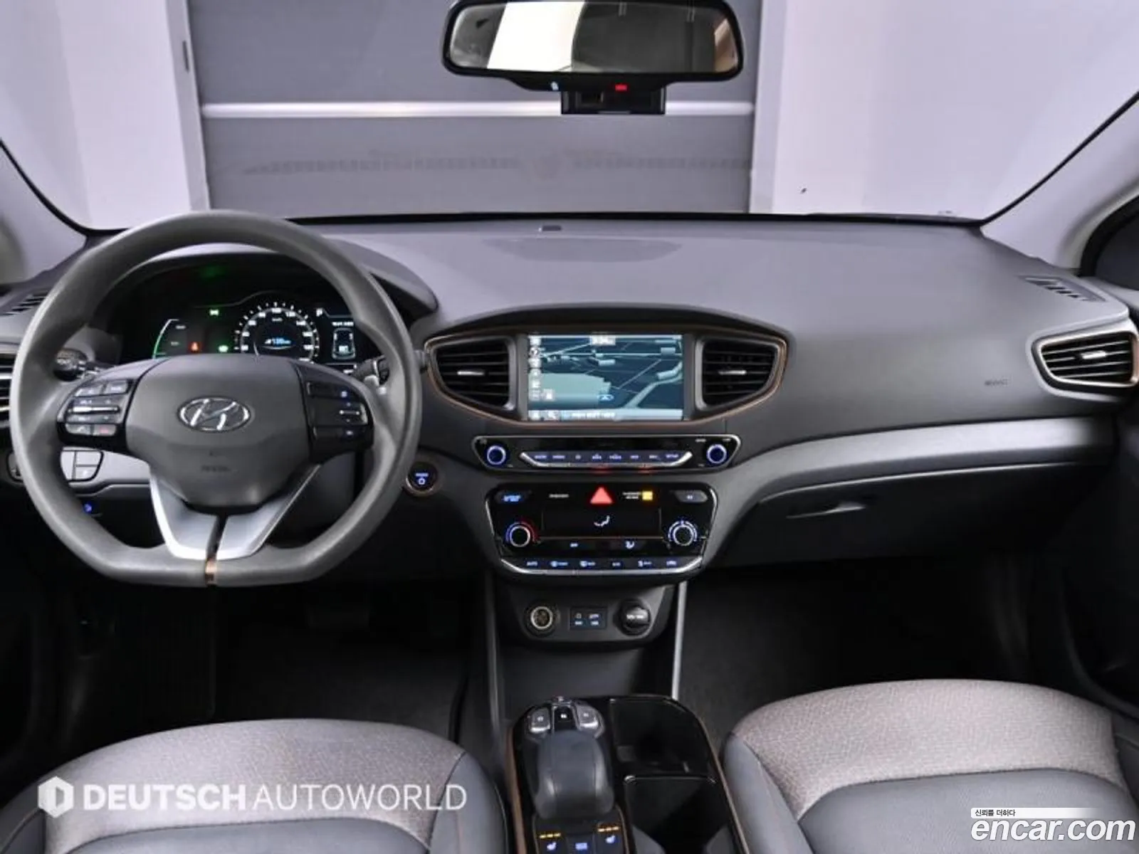 Hyundai Ioniq Electric 2018 — 19