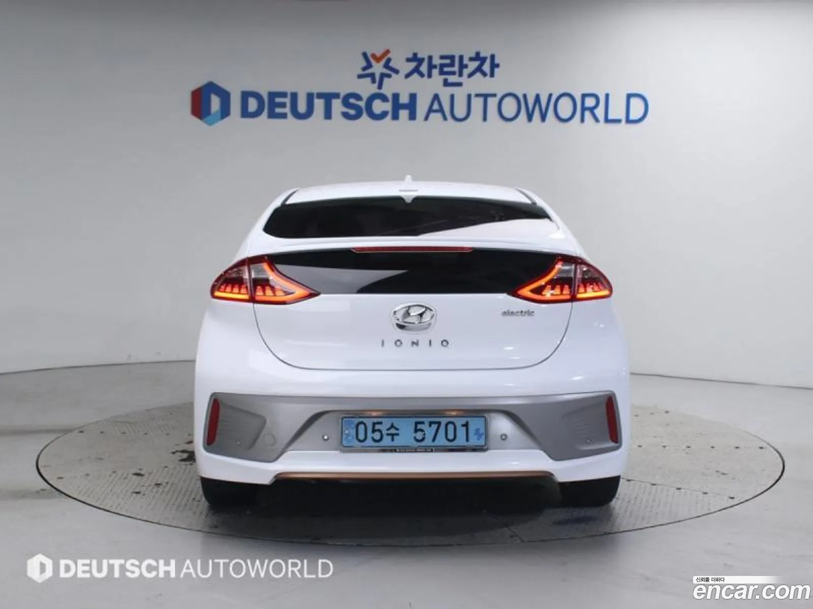 Hyundai Ioniq Electric 2018 — 15