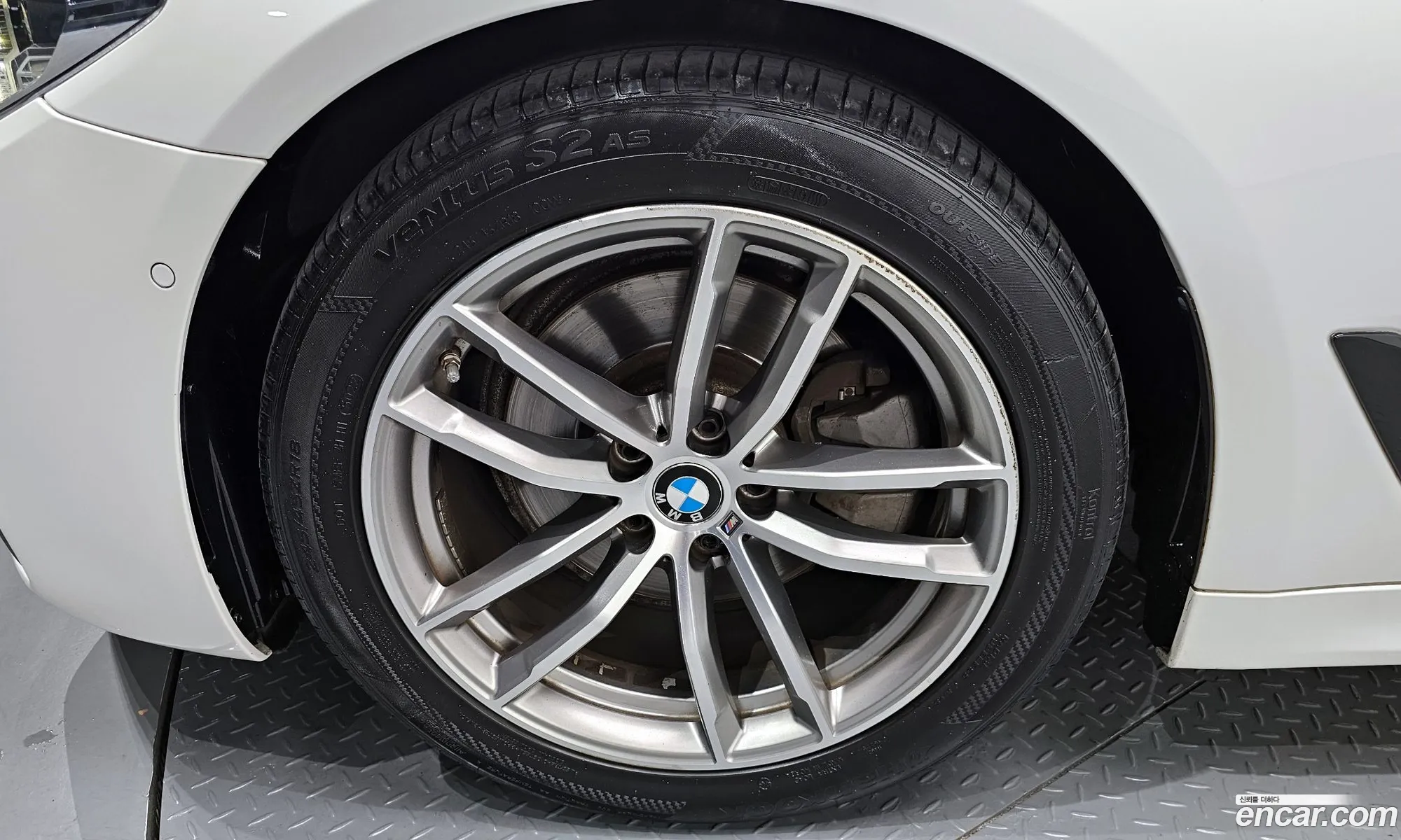 BMW 5 Series 2017 WBAJC3107HG870047 — 3