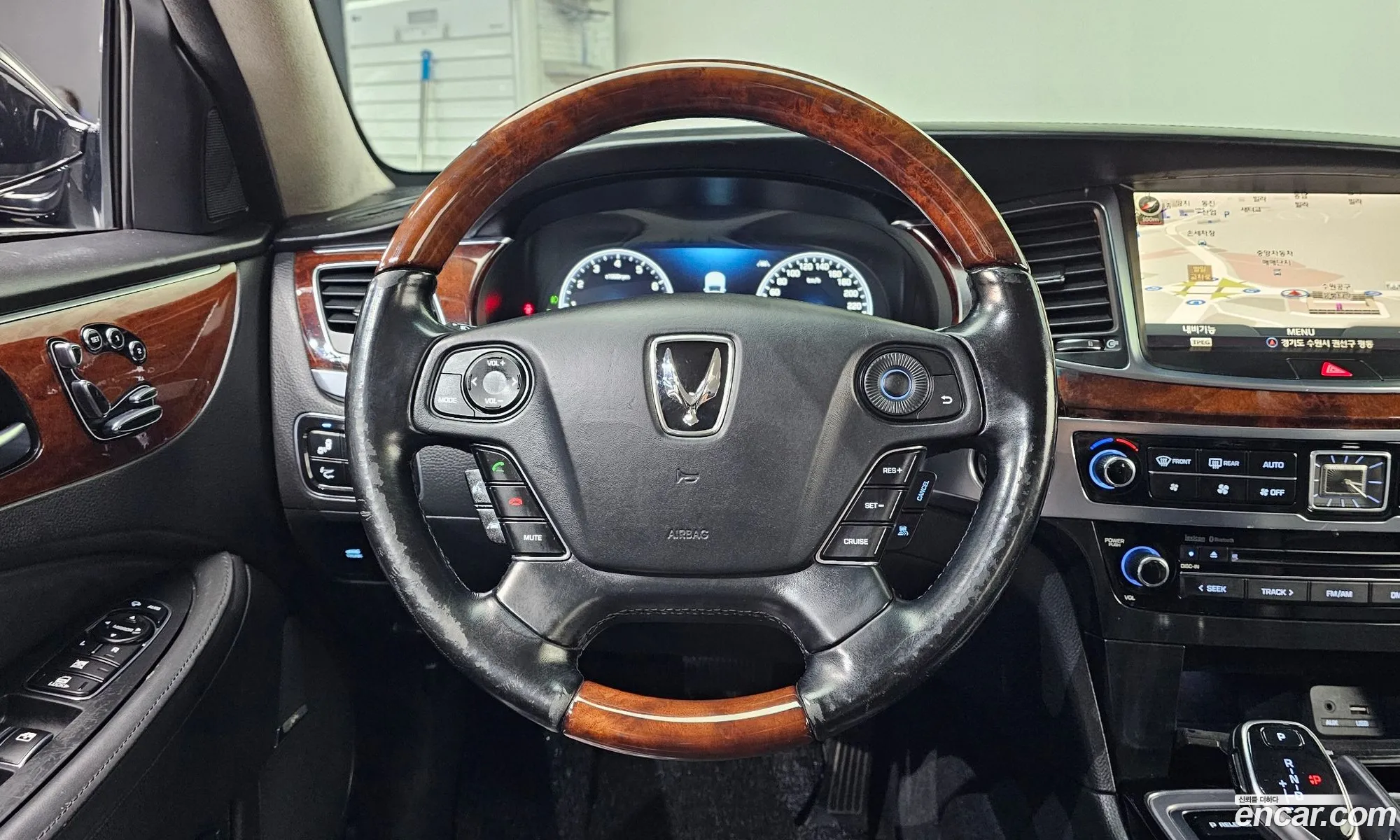 Hyundai Equus 2014 — 12