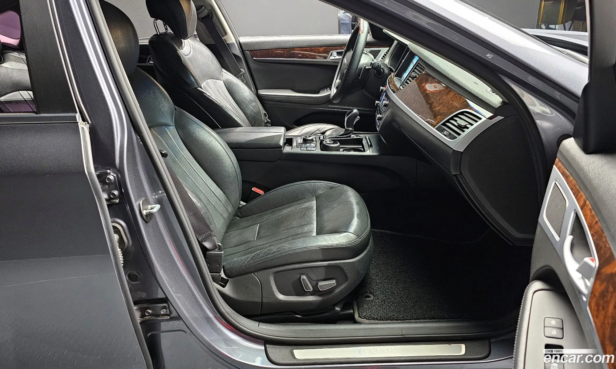 Hyundai Genesis DH 2015 — 5