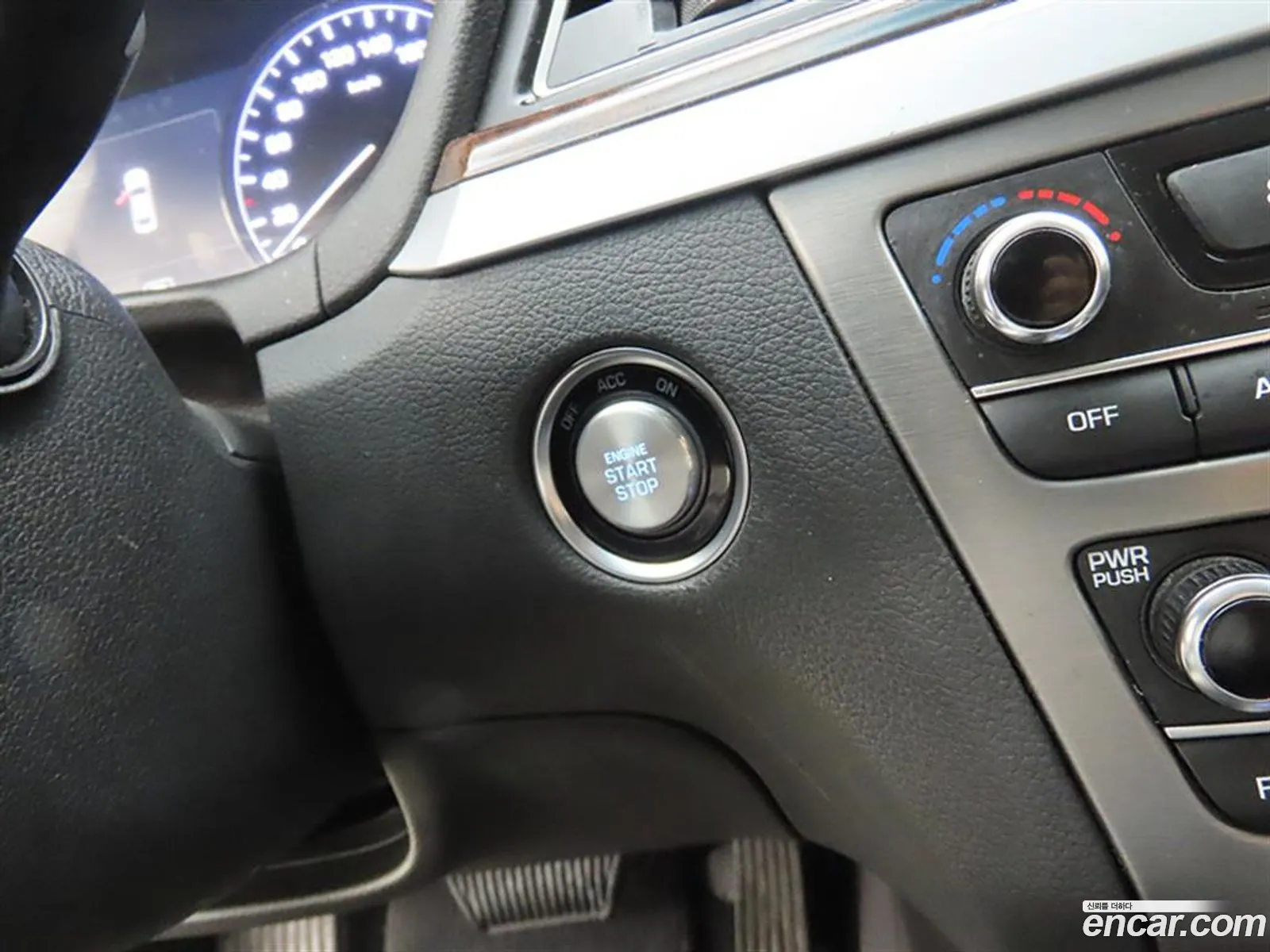 Hyundai Genesis DH 2016 — 20