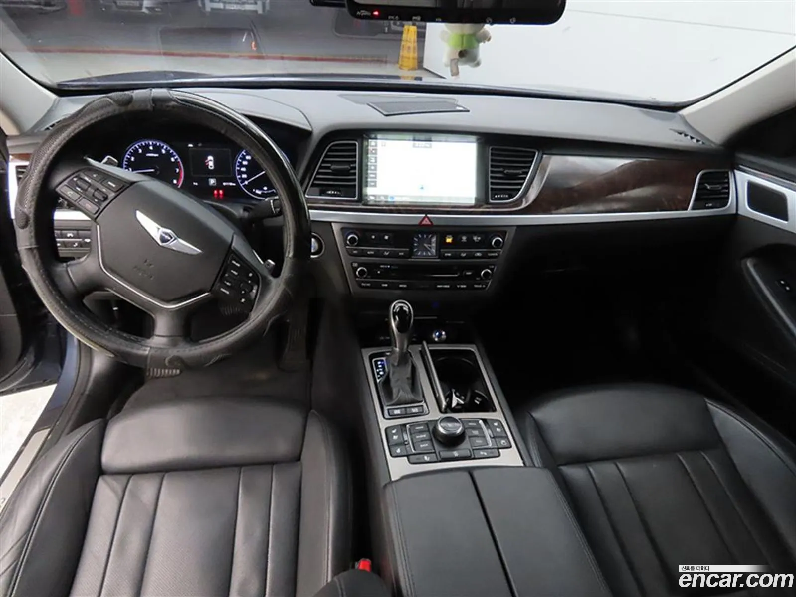 Hyundai Genesis DH 2016 — 12
