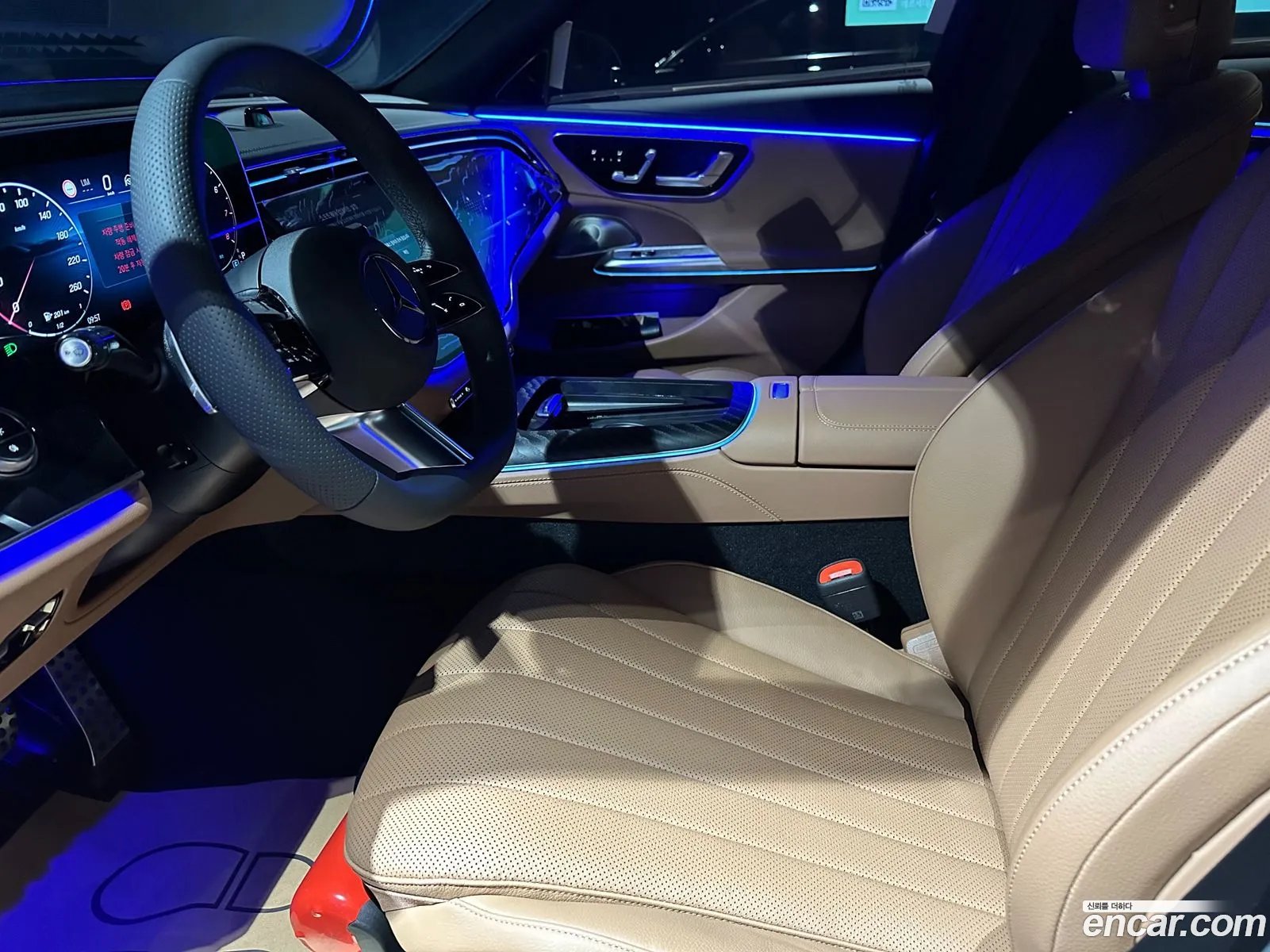 Mercedes-Benz E-Class W214 2025 — 10