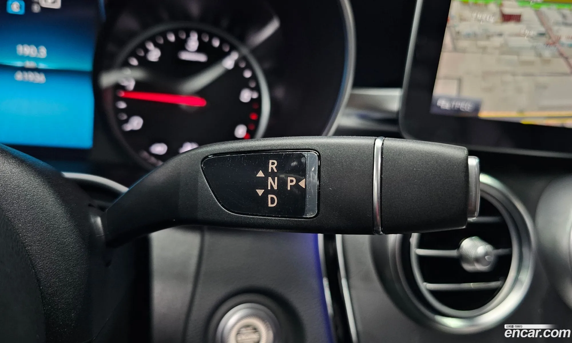 Mercedes-Benz C-Class W205 2019 — 11