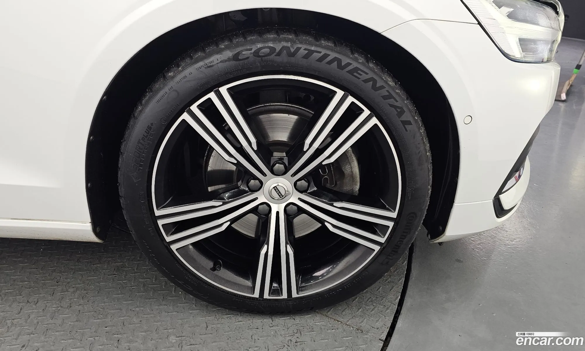 Volvo S60 2022 7JRZSL12DNG165099 — 17