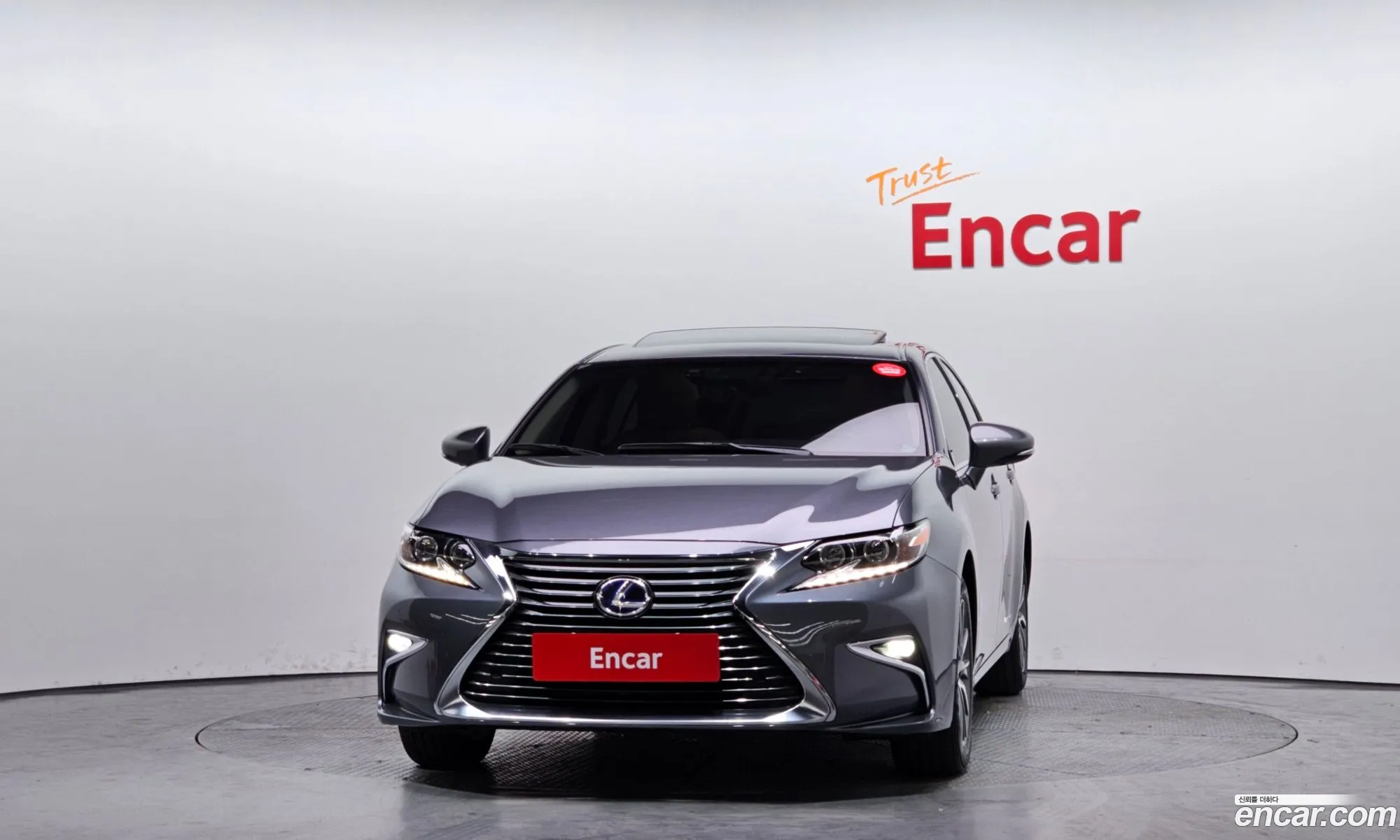 Lexus ES300h 2018 JTHBW1GG1J2179640 — 2