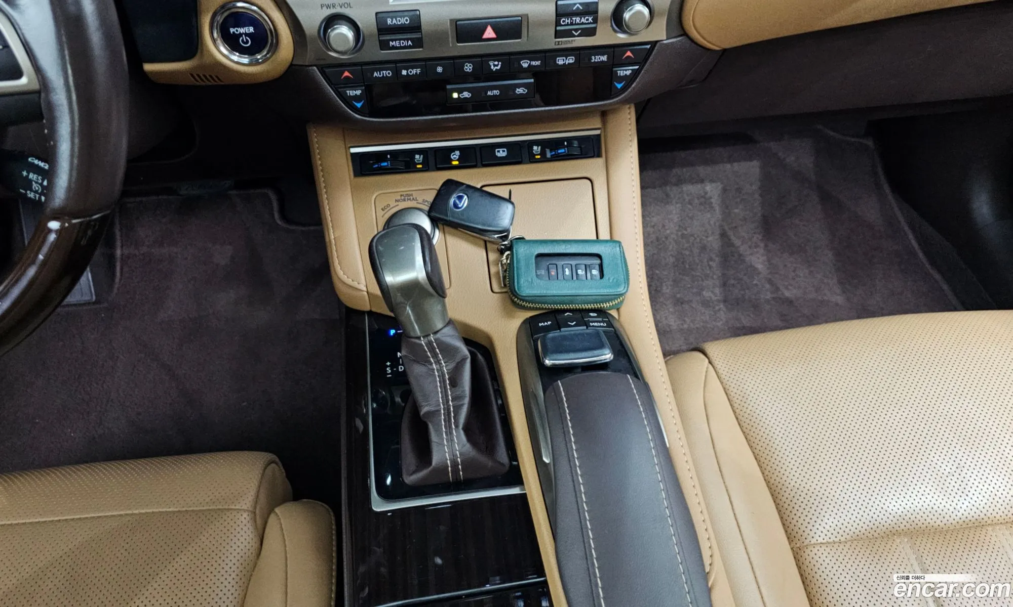 Lexus ES300h 2018 JTHBW1GG1J2179640 — 16