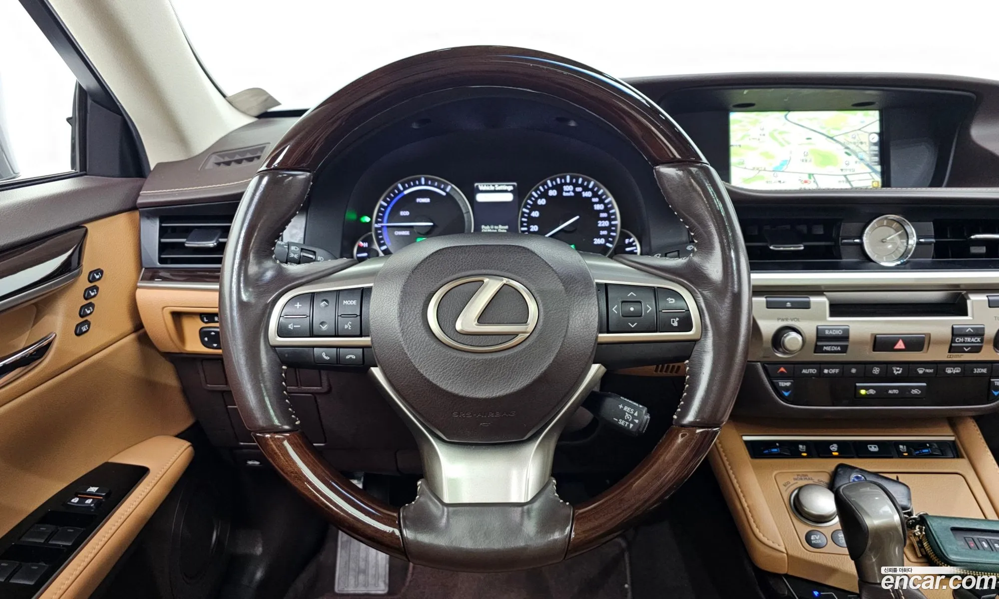 Lexus ES300h 2018 JTHBW1GG1J2179640 — 18