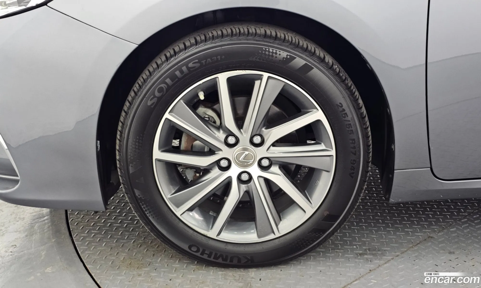 Lexus ES300h 2018 JTHBW1GG1J2179640 — 7
