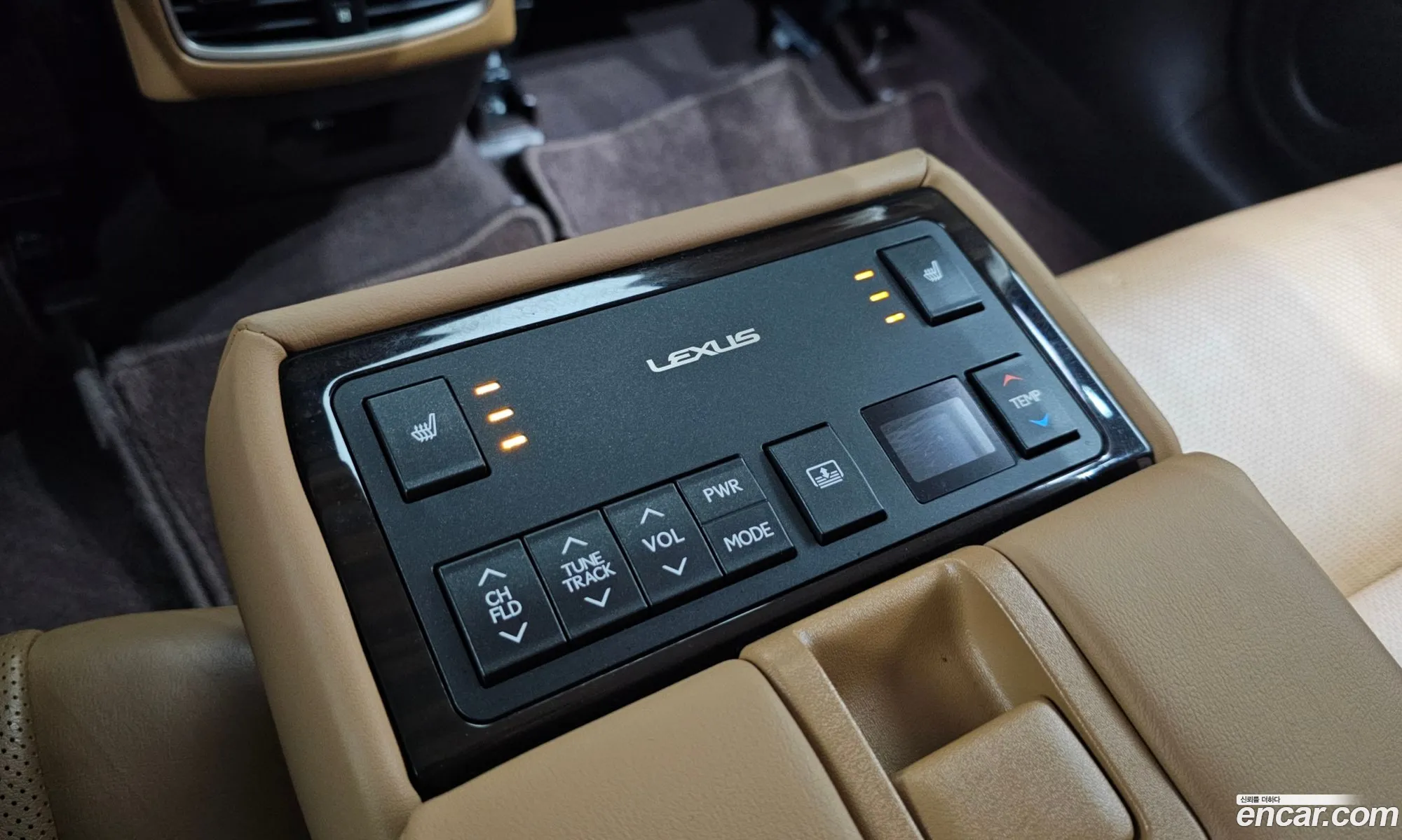 Lexus ES300h 2018 JTHBW1GG1J2179640 — 8
