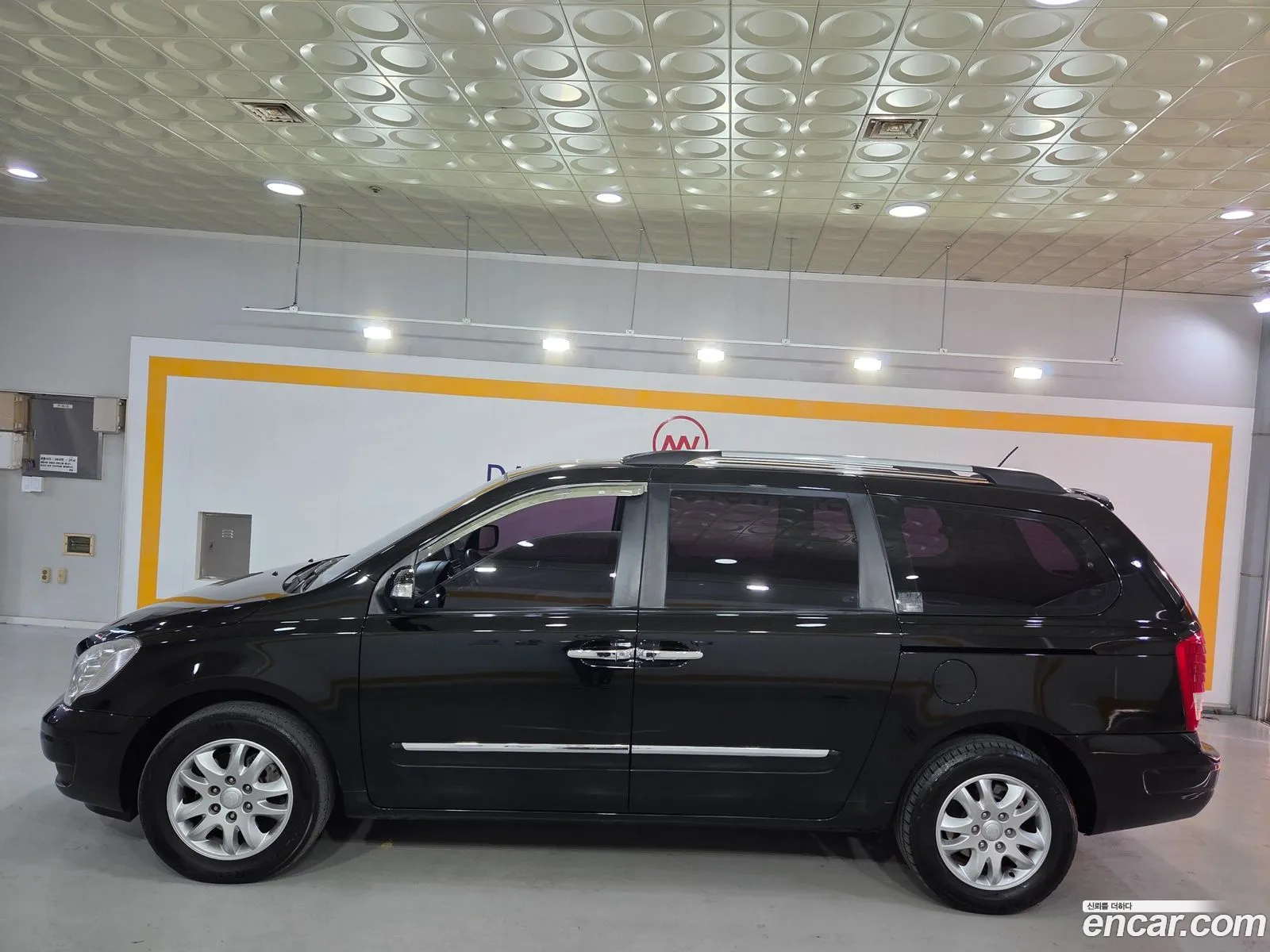 Kia Carnival R 2013 — 13