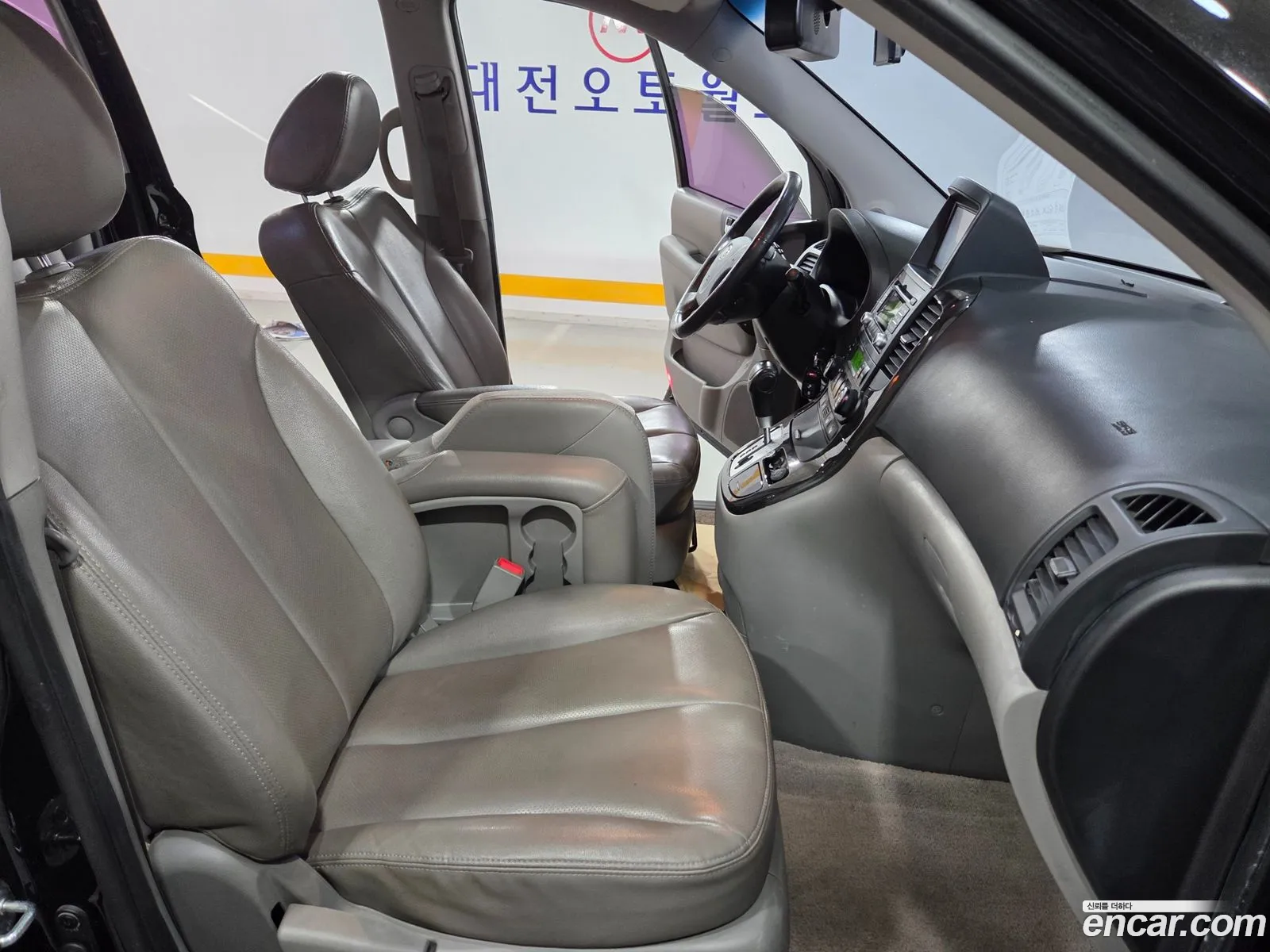 Kia Carnival R 2013 — 15