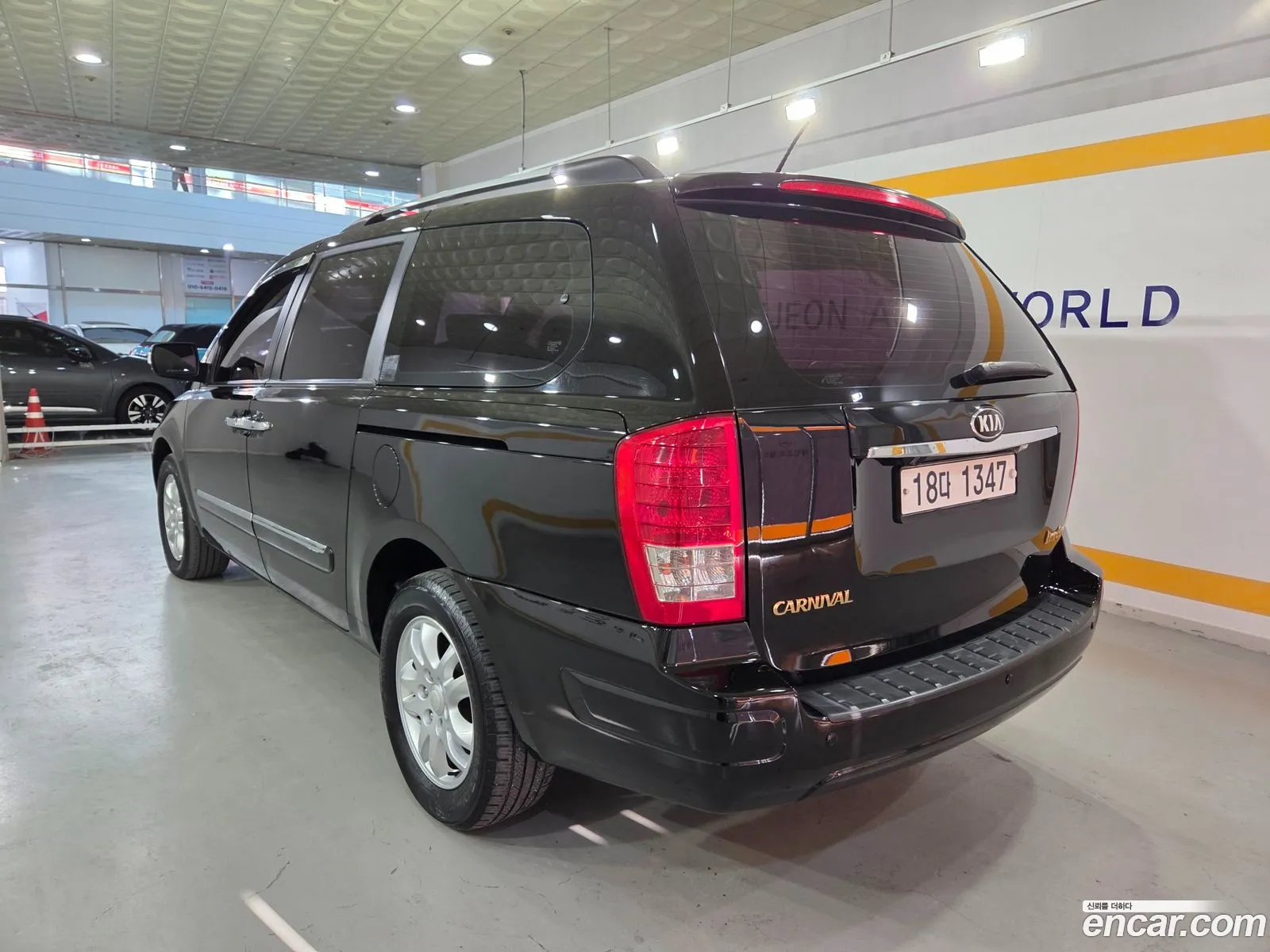 Kia Carnival R 2013 — 12