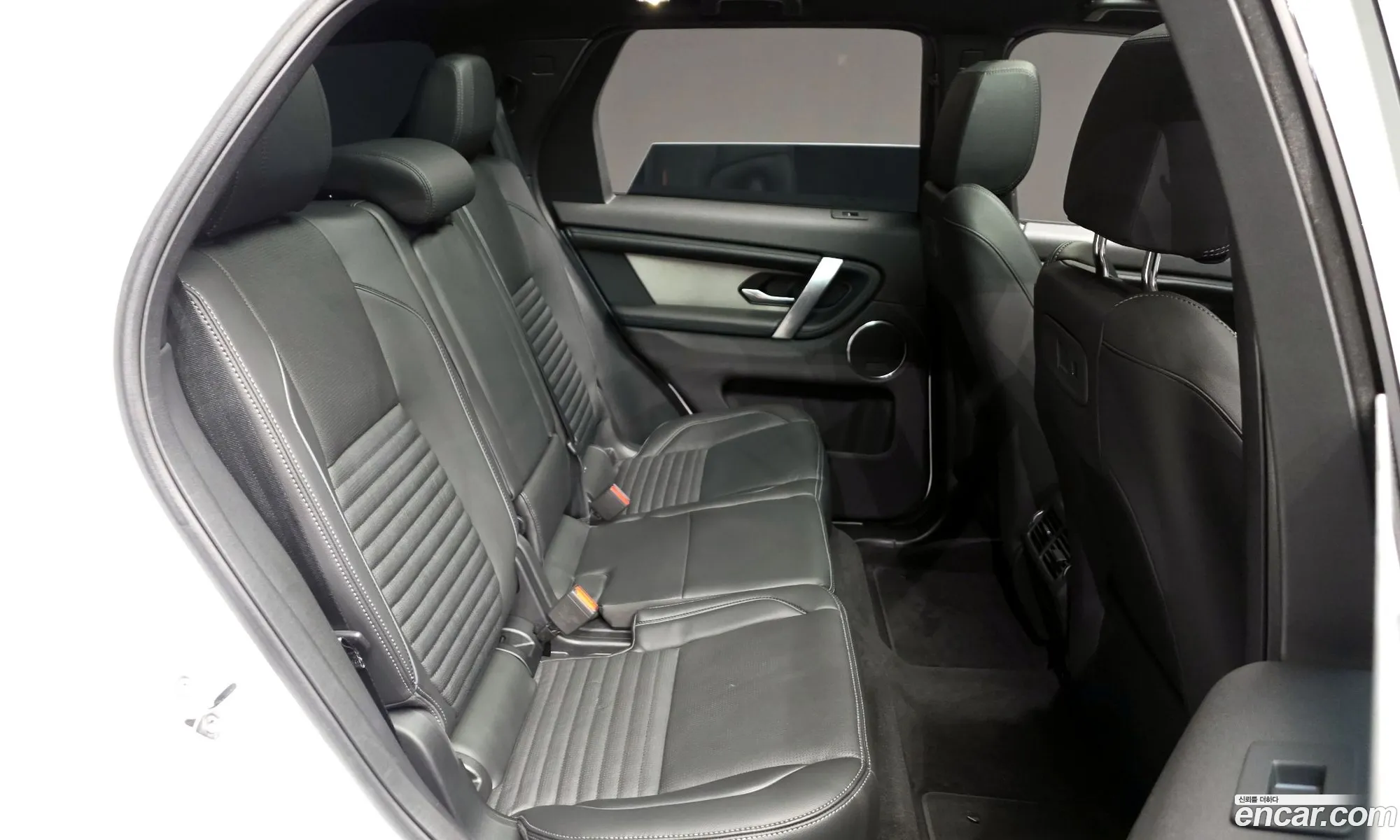 Land Rover Discovery Sport 2024 — 10